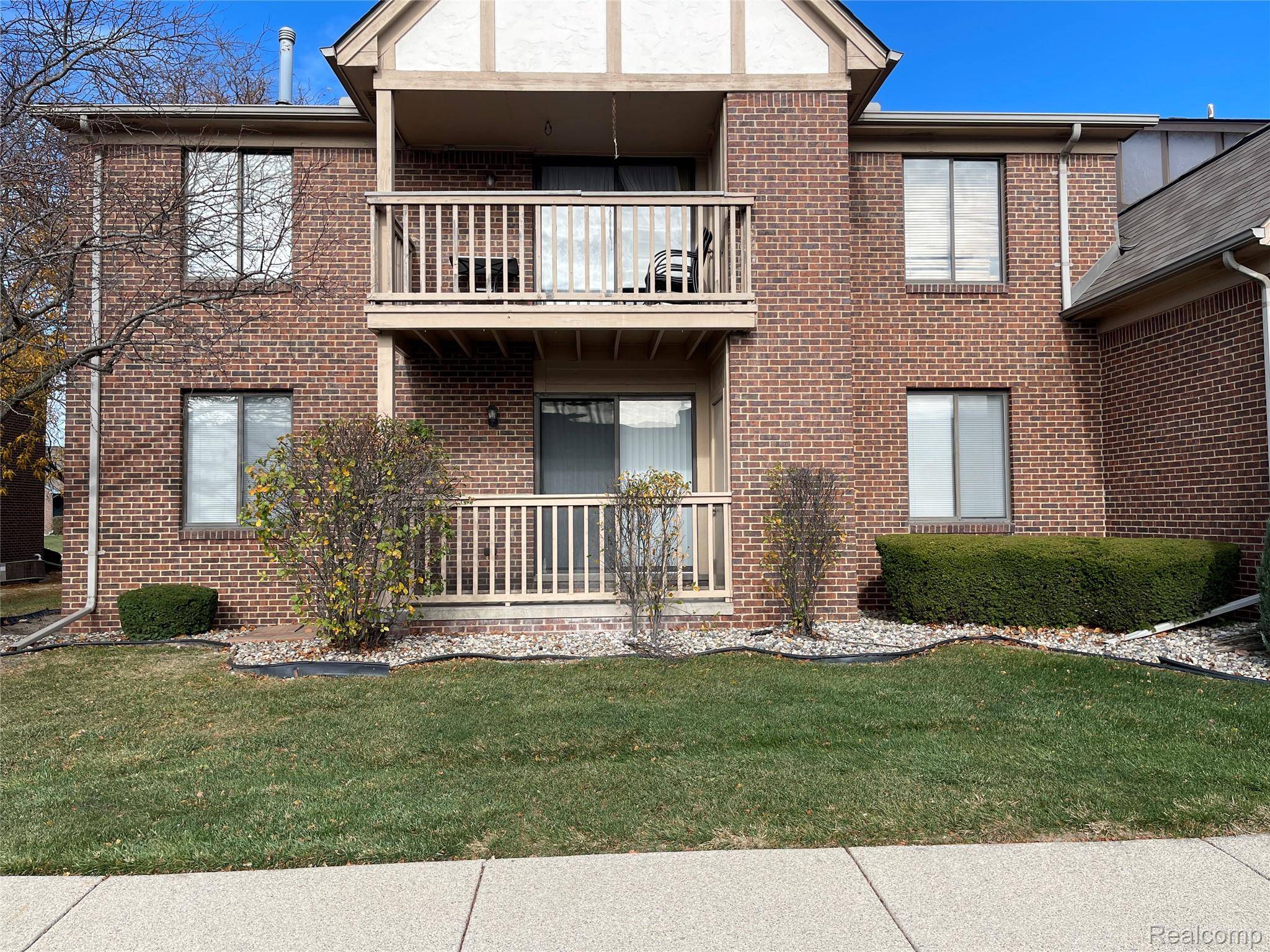 Macomb, MI 48044,15803 Balfour DR