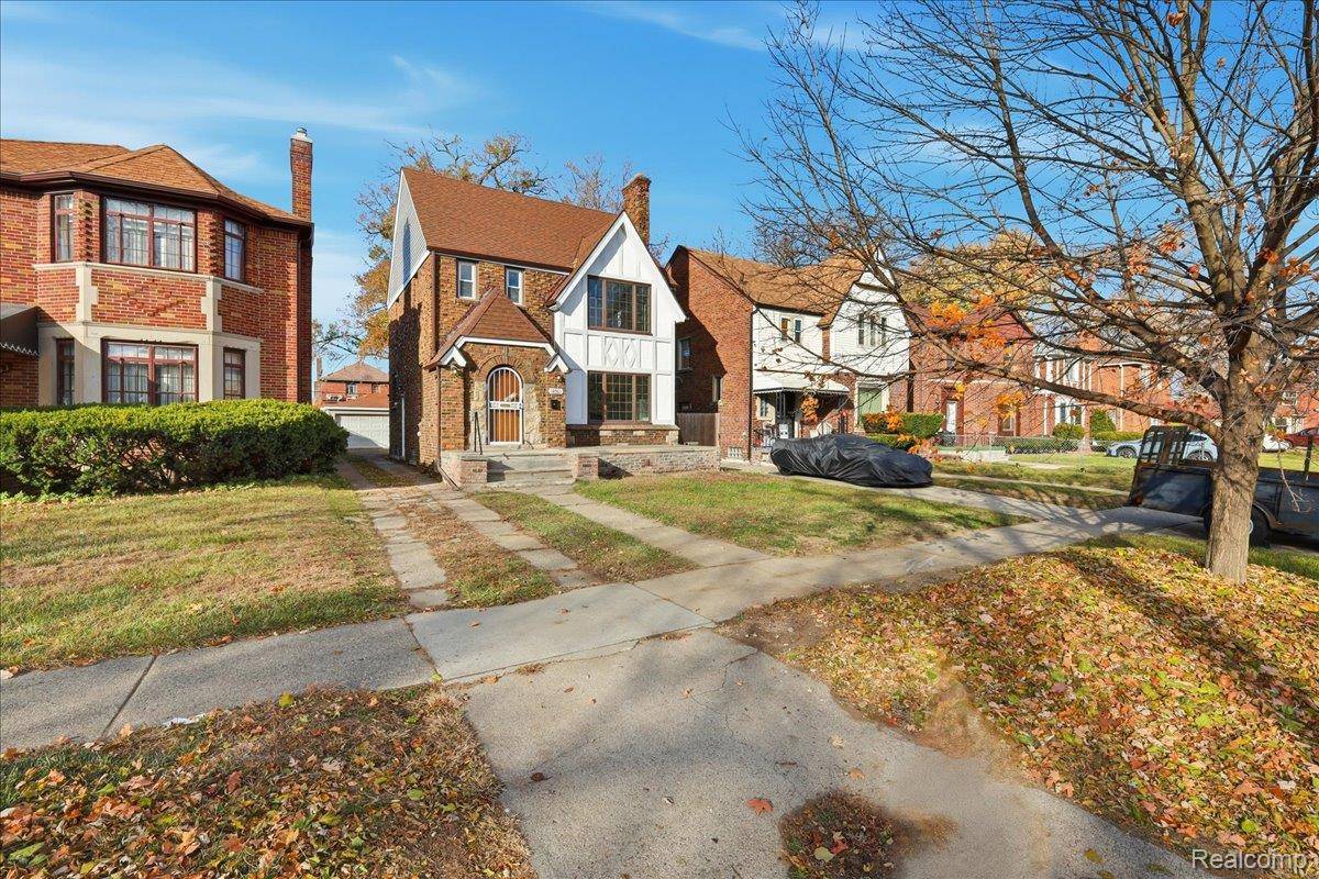 Detroit, MI 48221,18961 Pennington DR