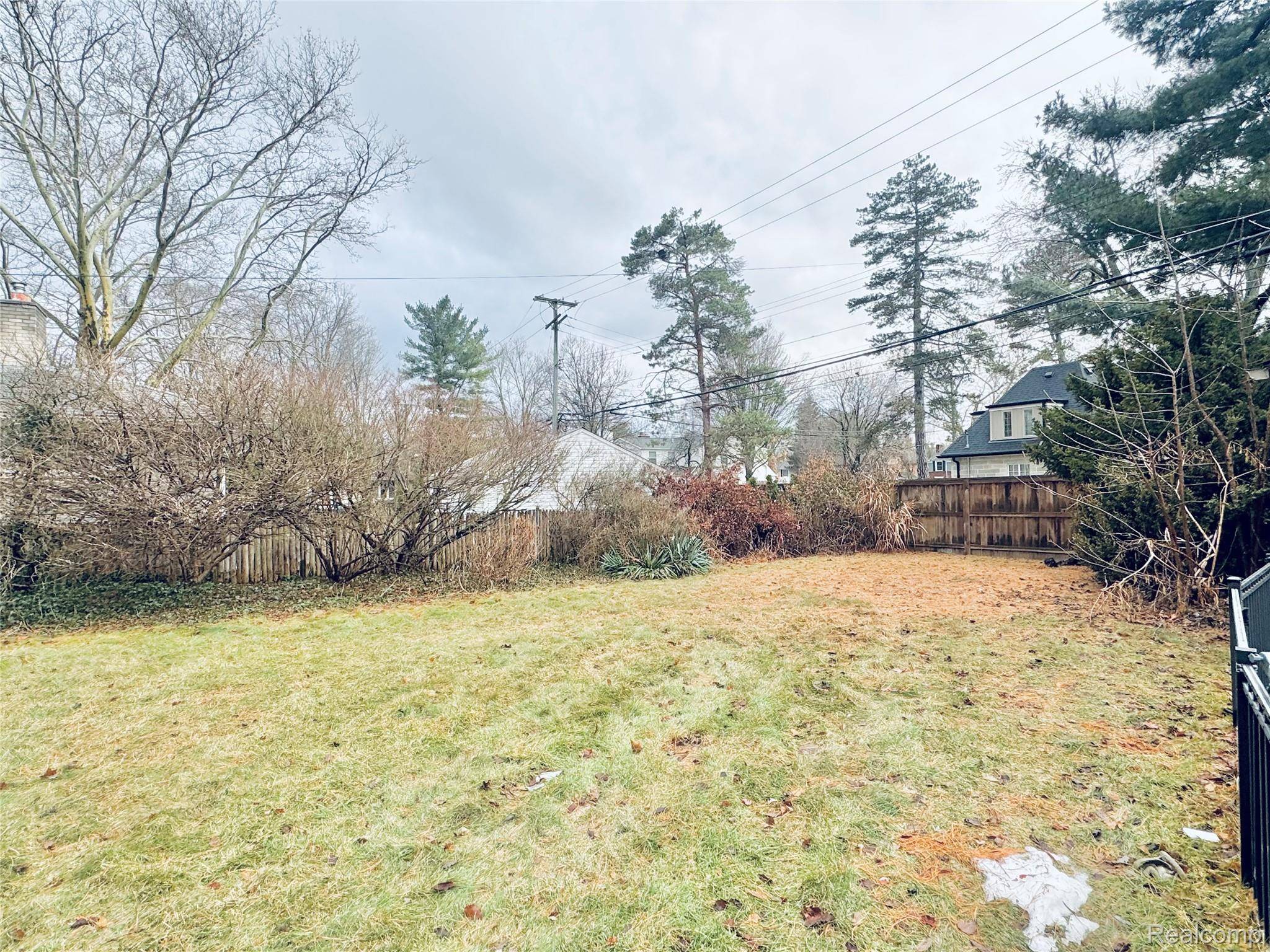 Birmingham, MI 48009,576 Merritt LN