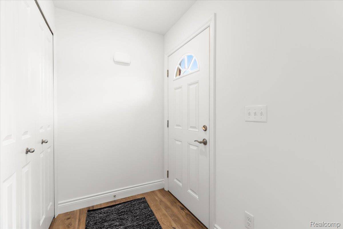 Canton, MI 48188,48480 Bridge Way #570