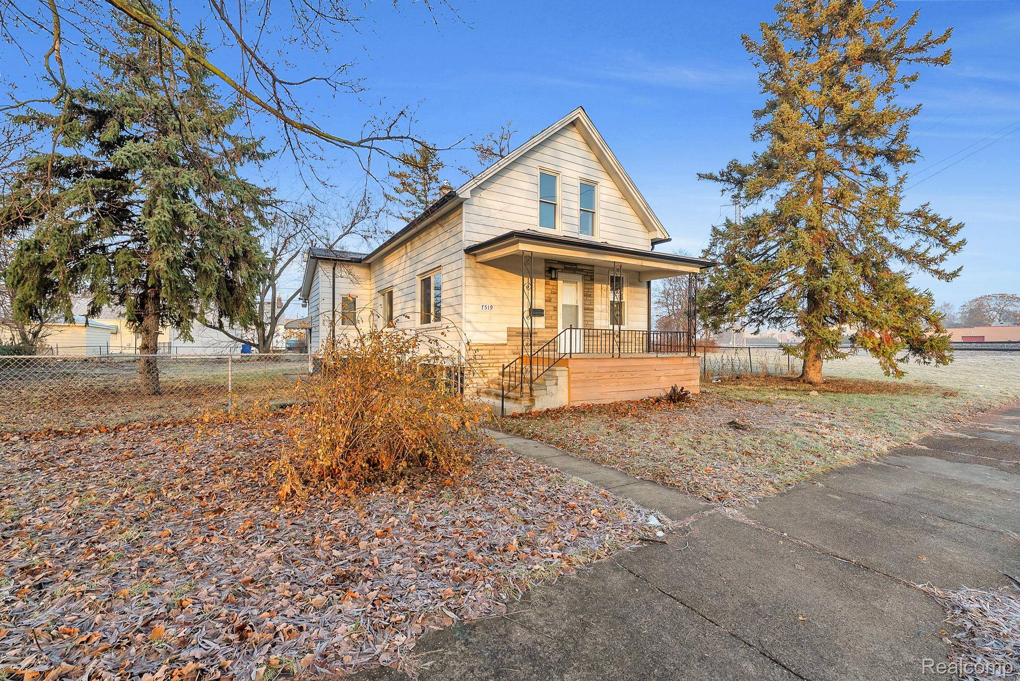 Dearborn, MI 48126,7519 BARRIE ST