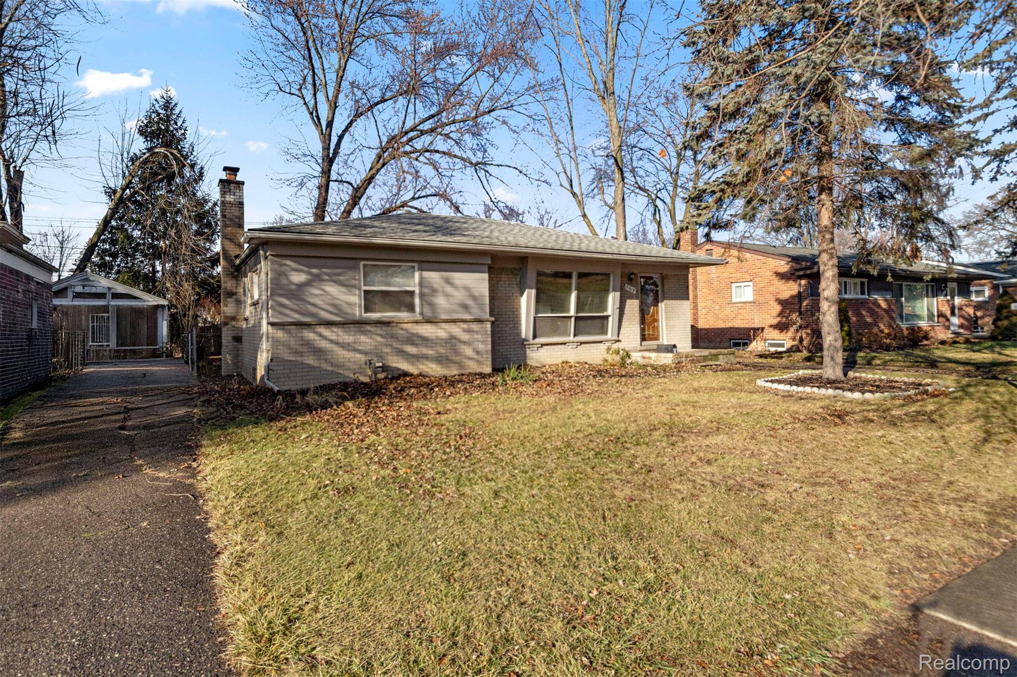 Livonia, MI 48150,9319 Merriman RD