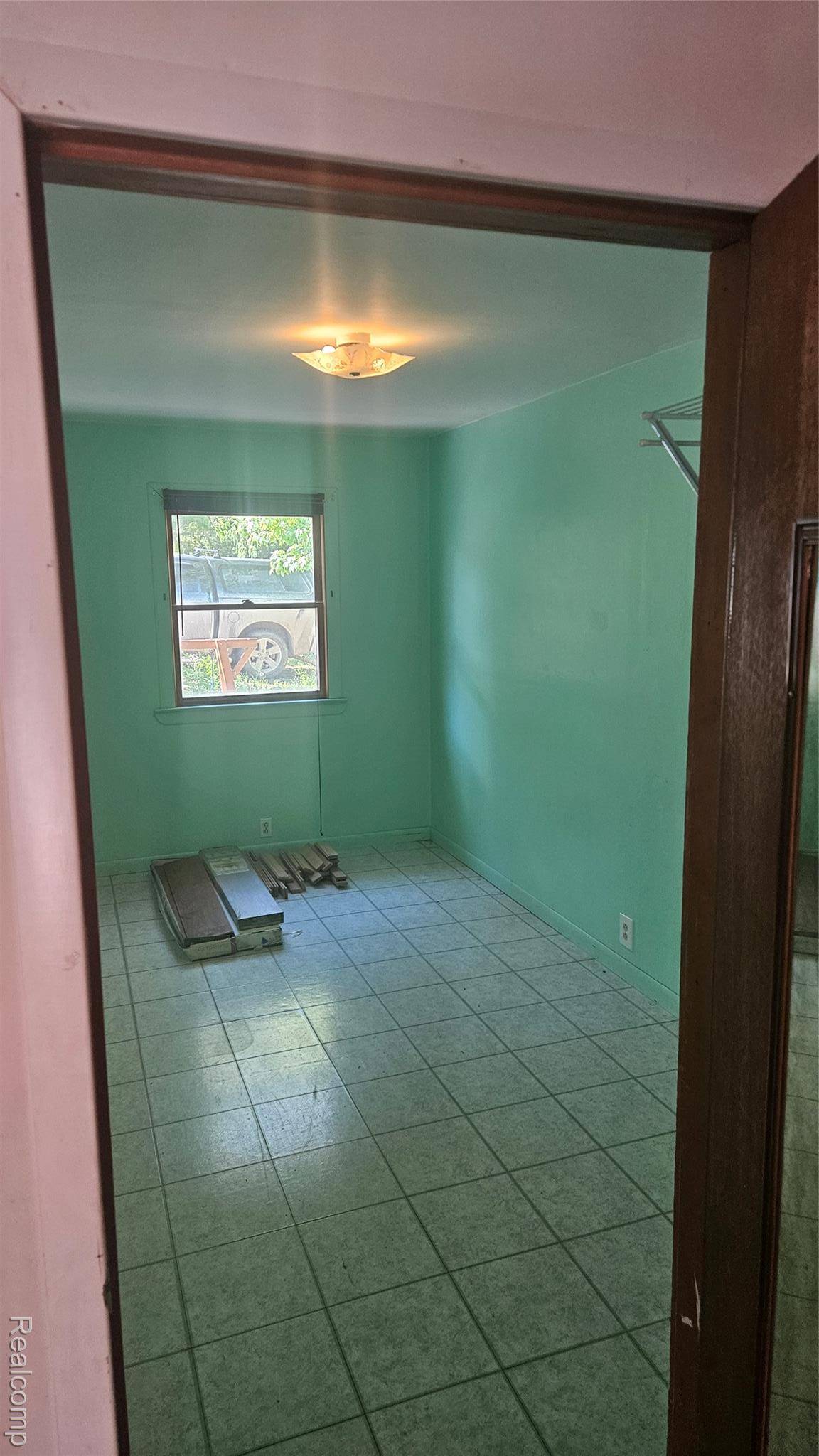 Howell, MI 48855,5820 Mack RD