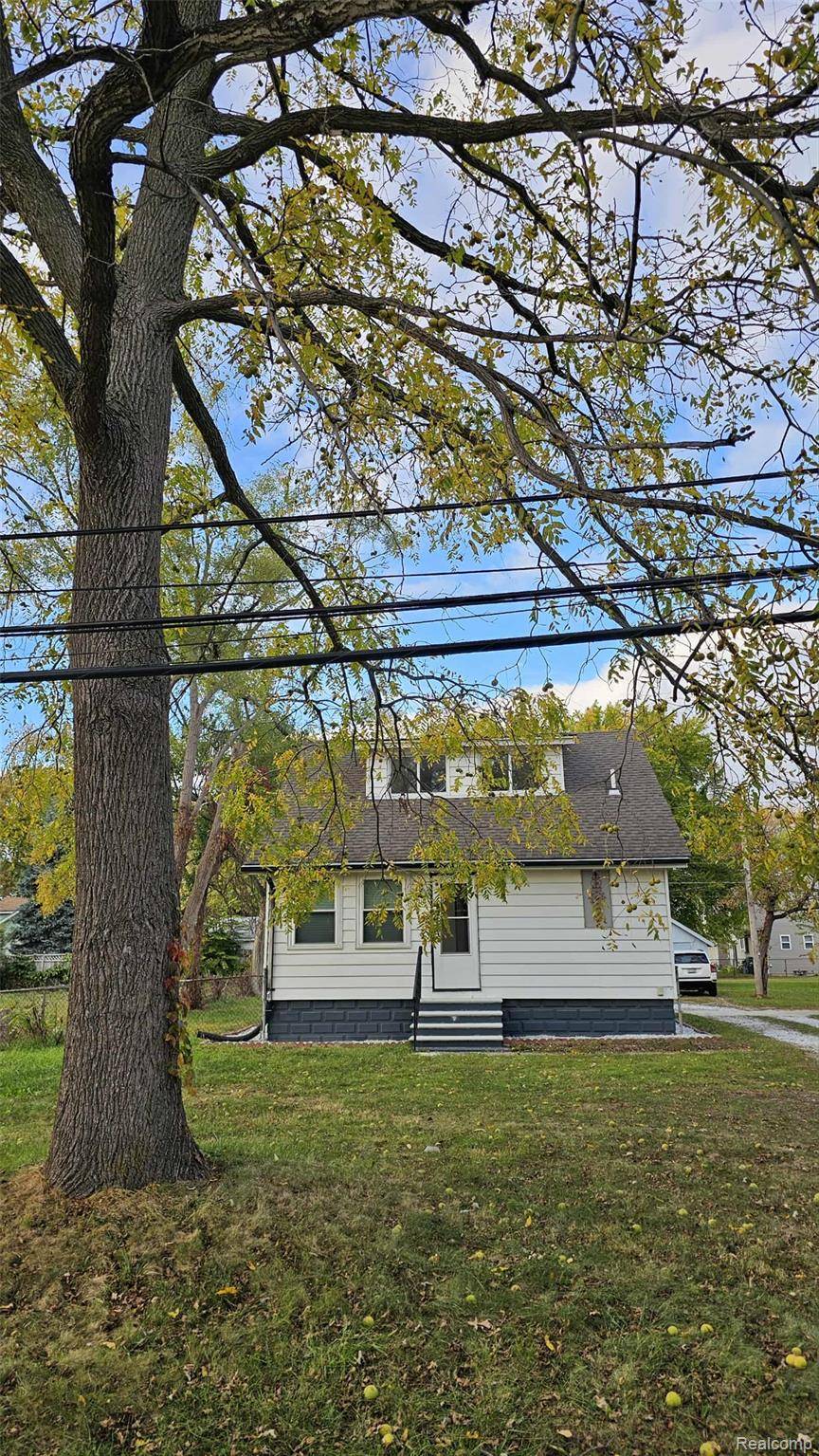 Clinton Township, MI 48035,22141 15 Mile RD