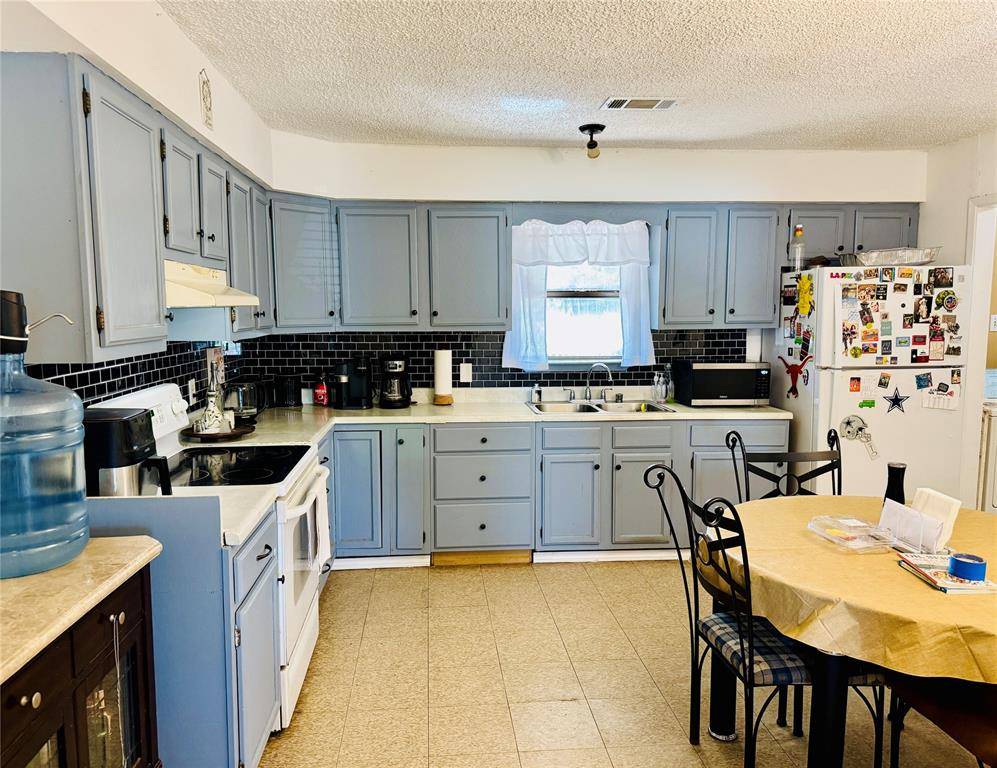 Dallas, TX 75227,2640 Cypress Avenue