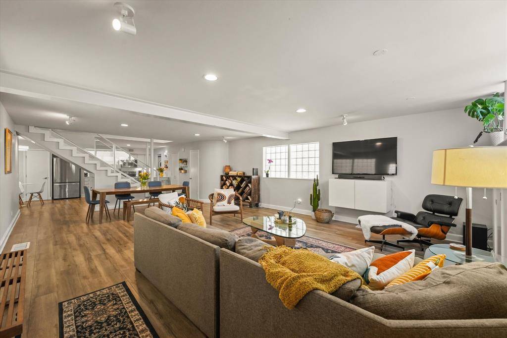 Dallas, TX 75205,4231 Travis Street #29