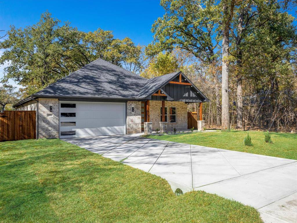 Trinidad, TX 75163,105 Oakwood Drive