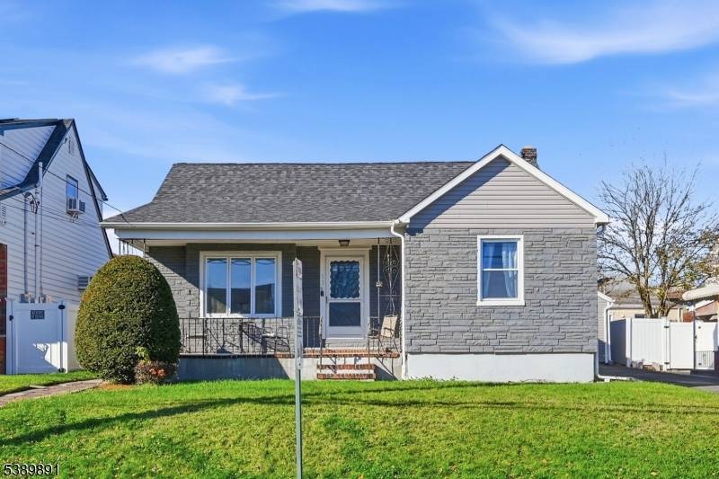 Lodi Boro, NJ 07644,55 Burns Ave