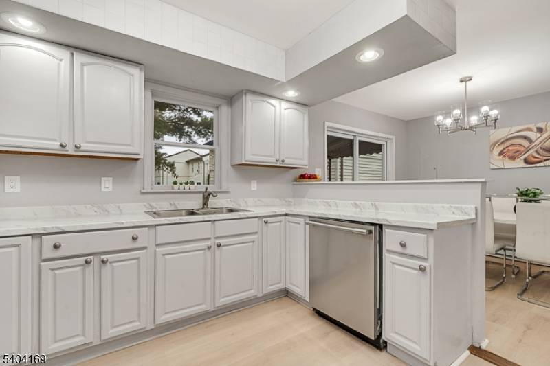 Newark City, NJ 07103,71 16th Ave #104