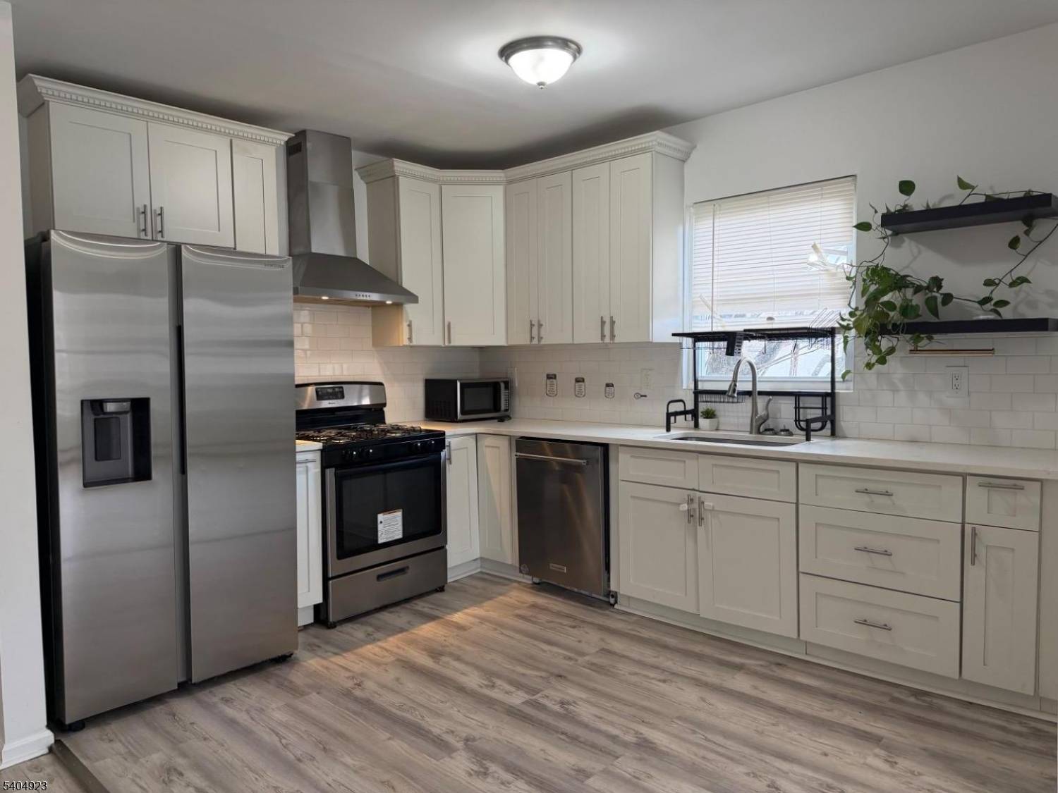 Paterson City, NJ 07522,123 N Main St #2