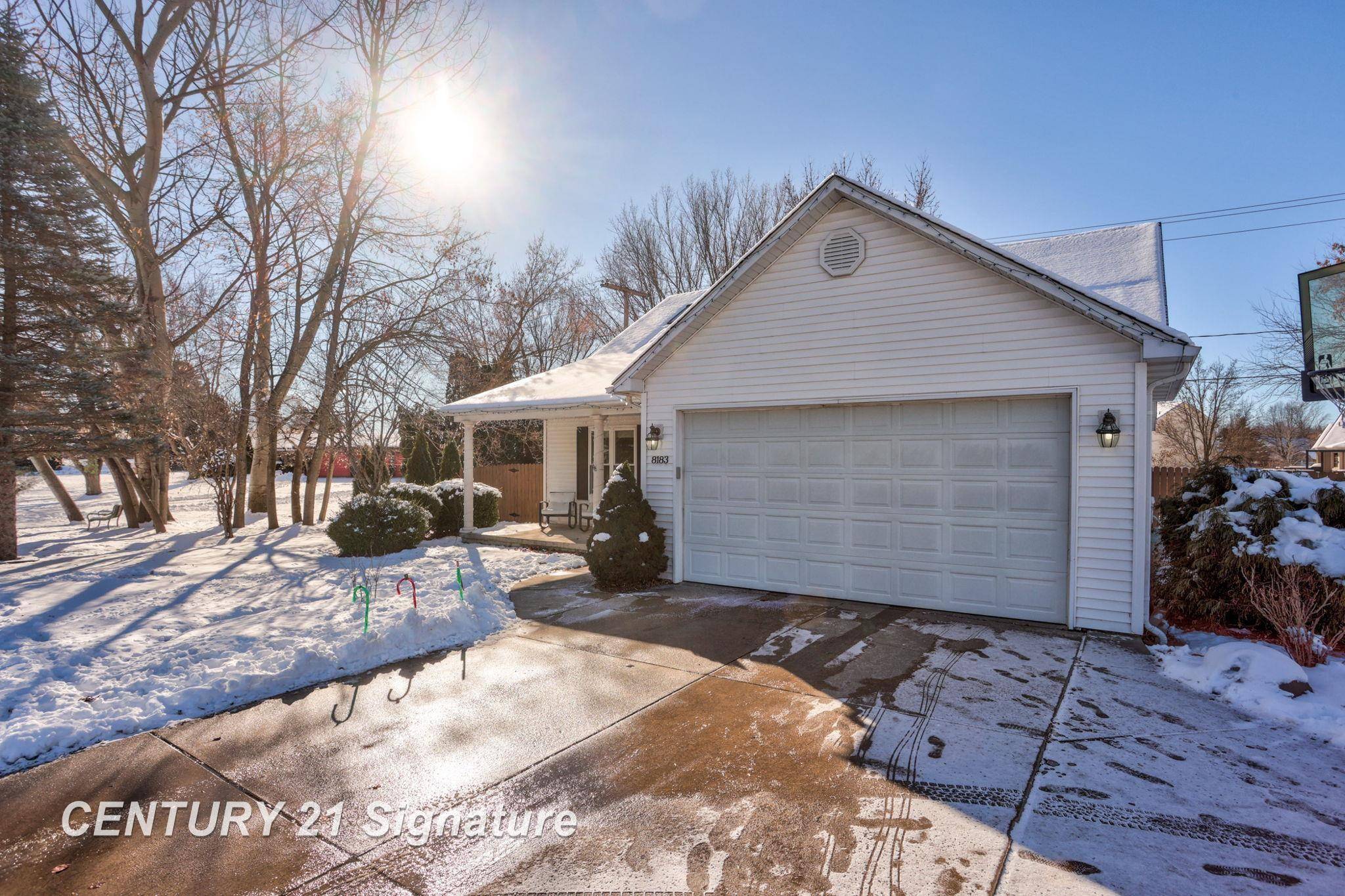 Freeland, MI 48623,8183 N River RD