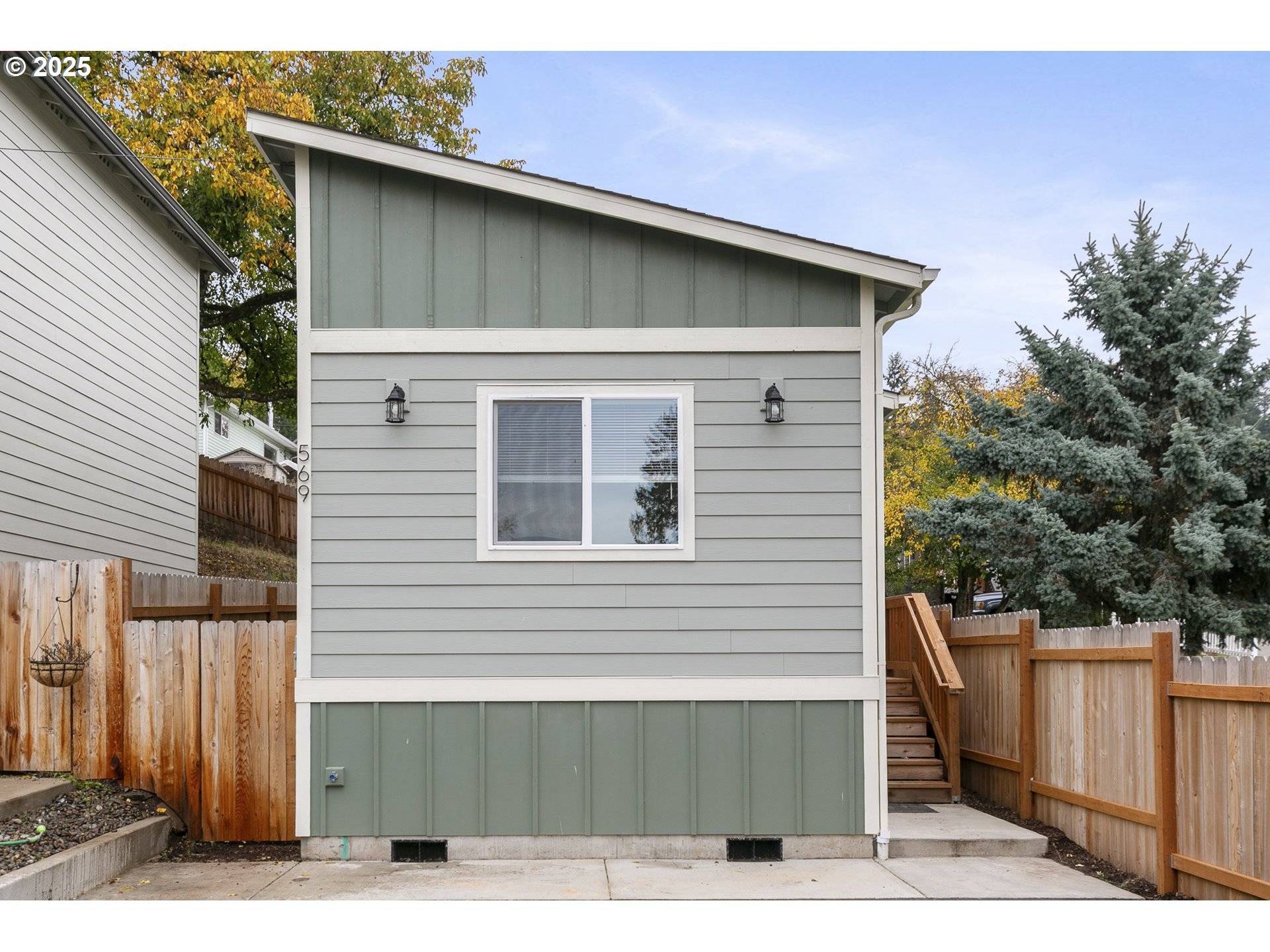 Kalama, WA 98625,569 N 3RD ST