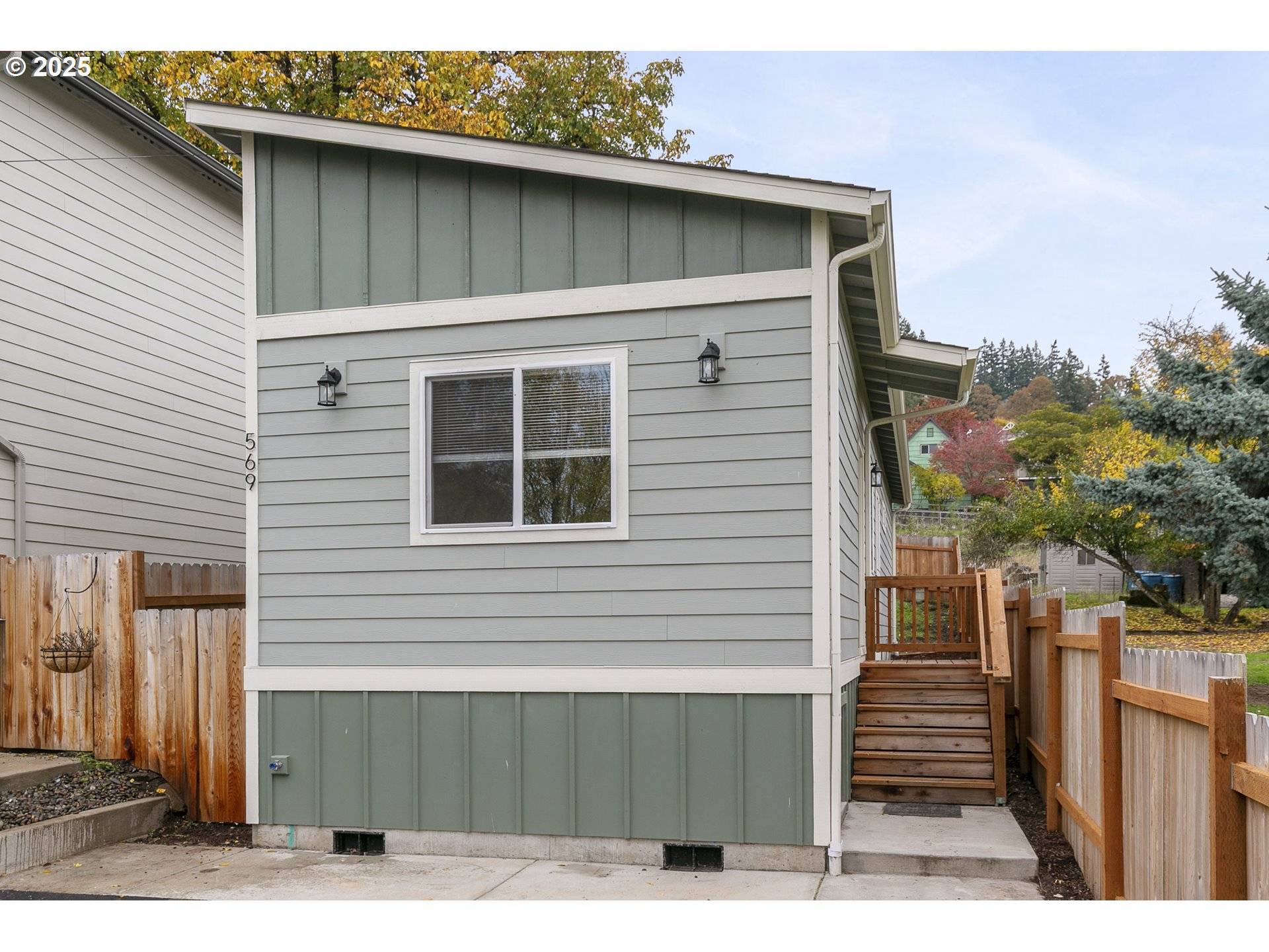 Kalama, WA 98625,569 N 3RD ST