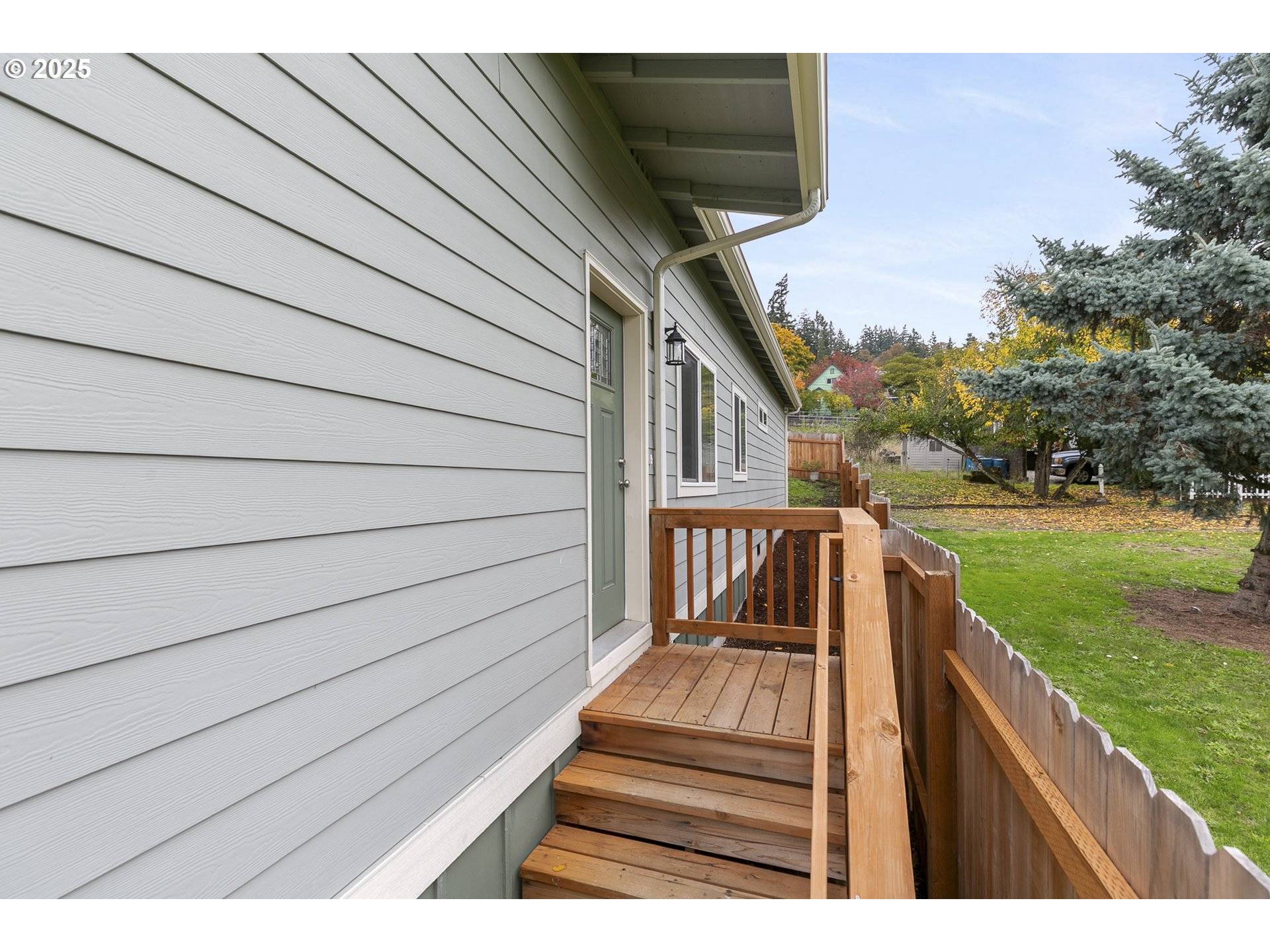 Kalama, WA 98625,569 N 3RD ST