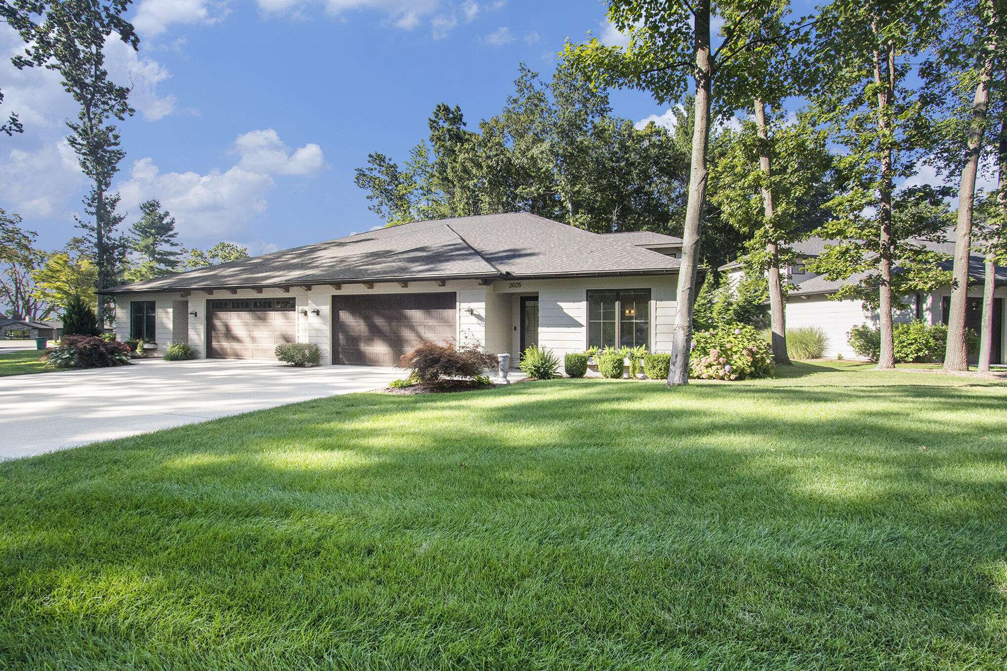 Holland, MI 49424,2025 Ottawa Beach RD