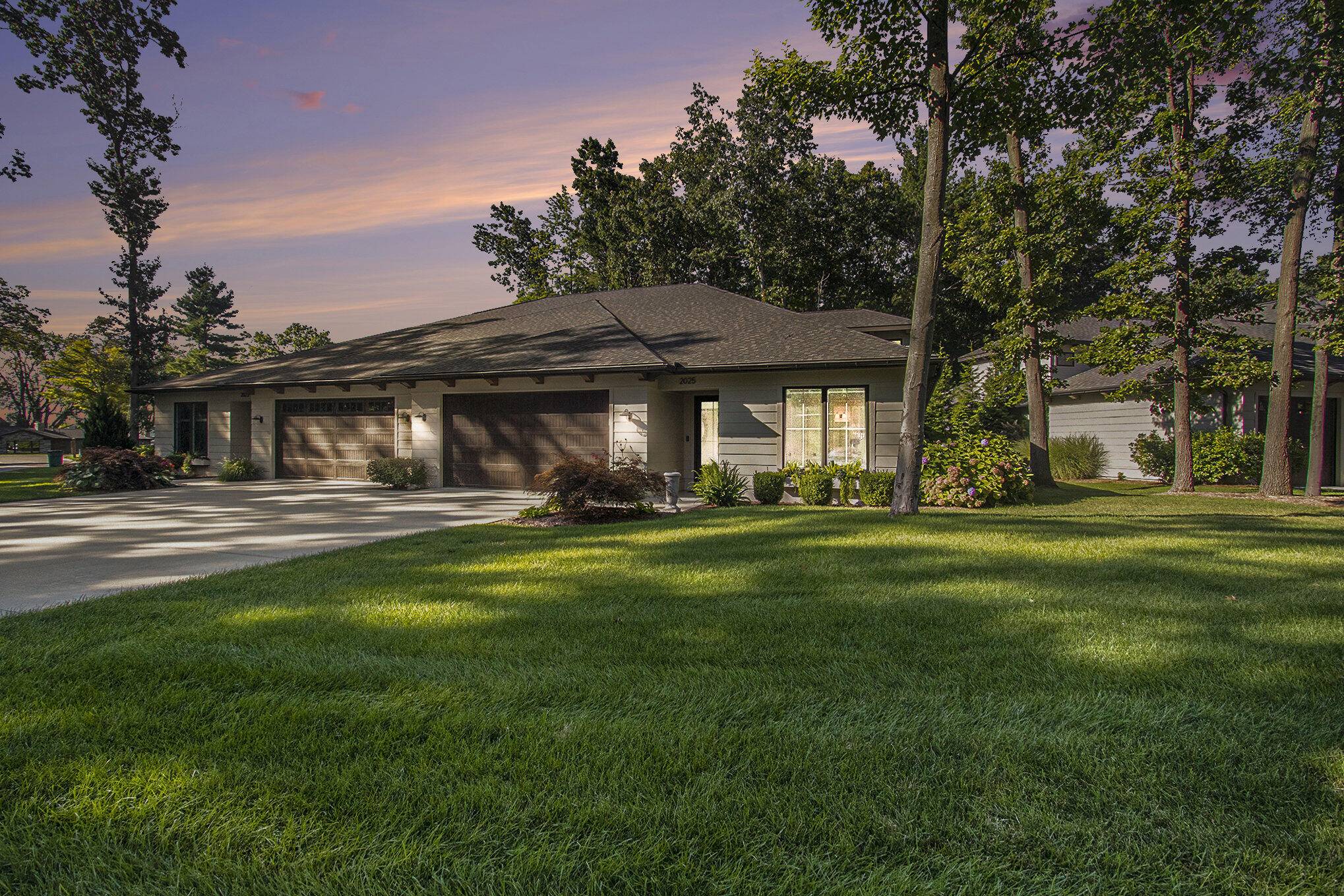 Holland, MI 49424,2025 Ottawa Beach RD