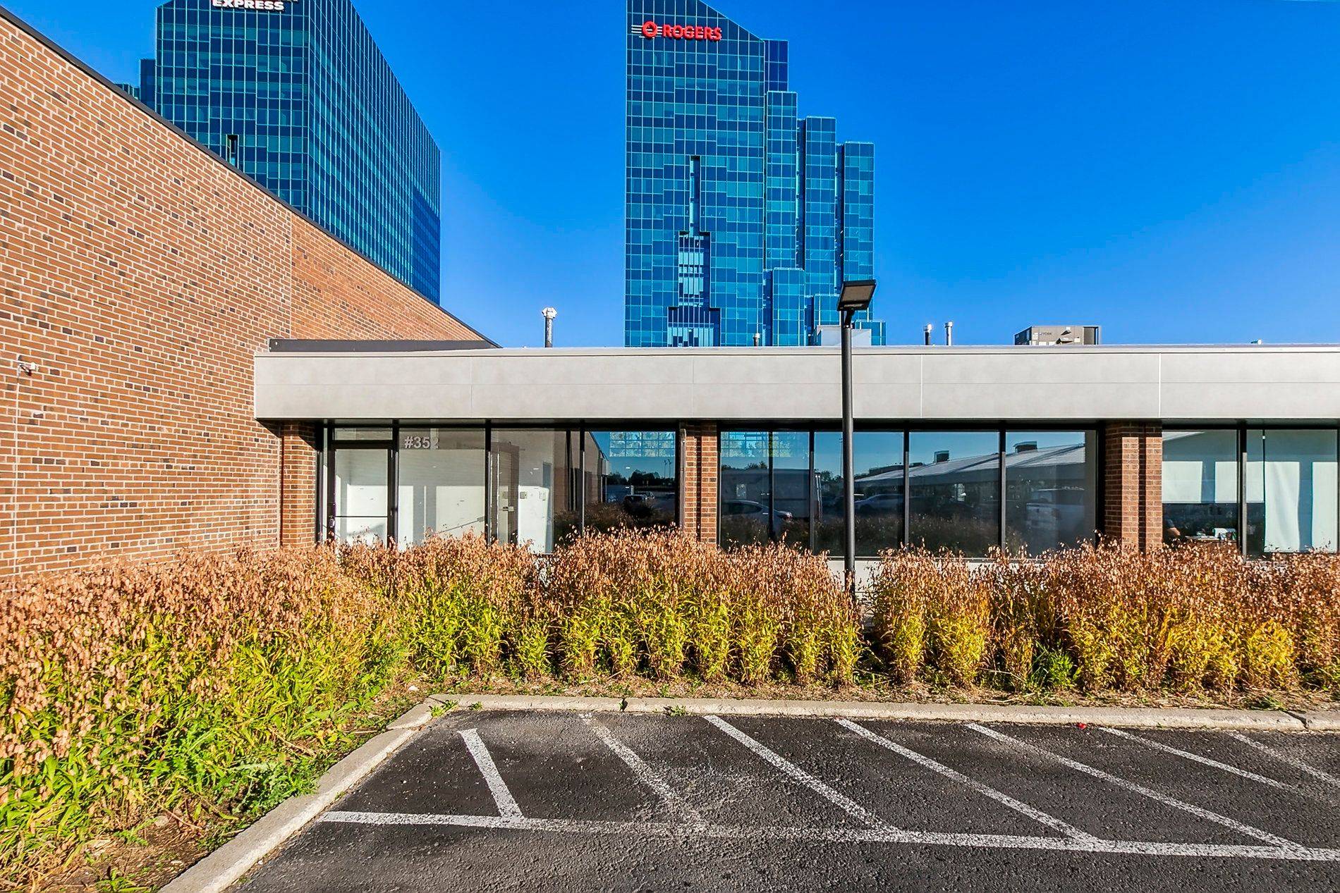 Toronto C15, ON M2J 1P3,280-422 Consumers RD #19