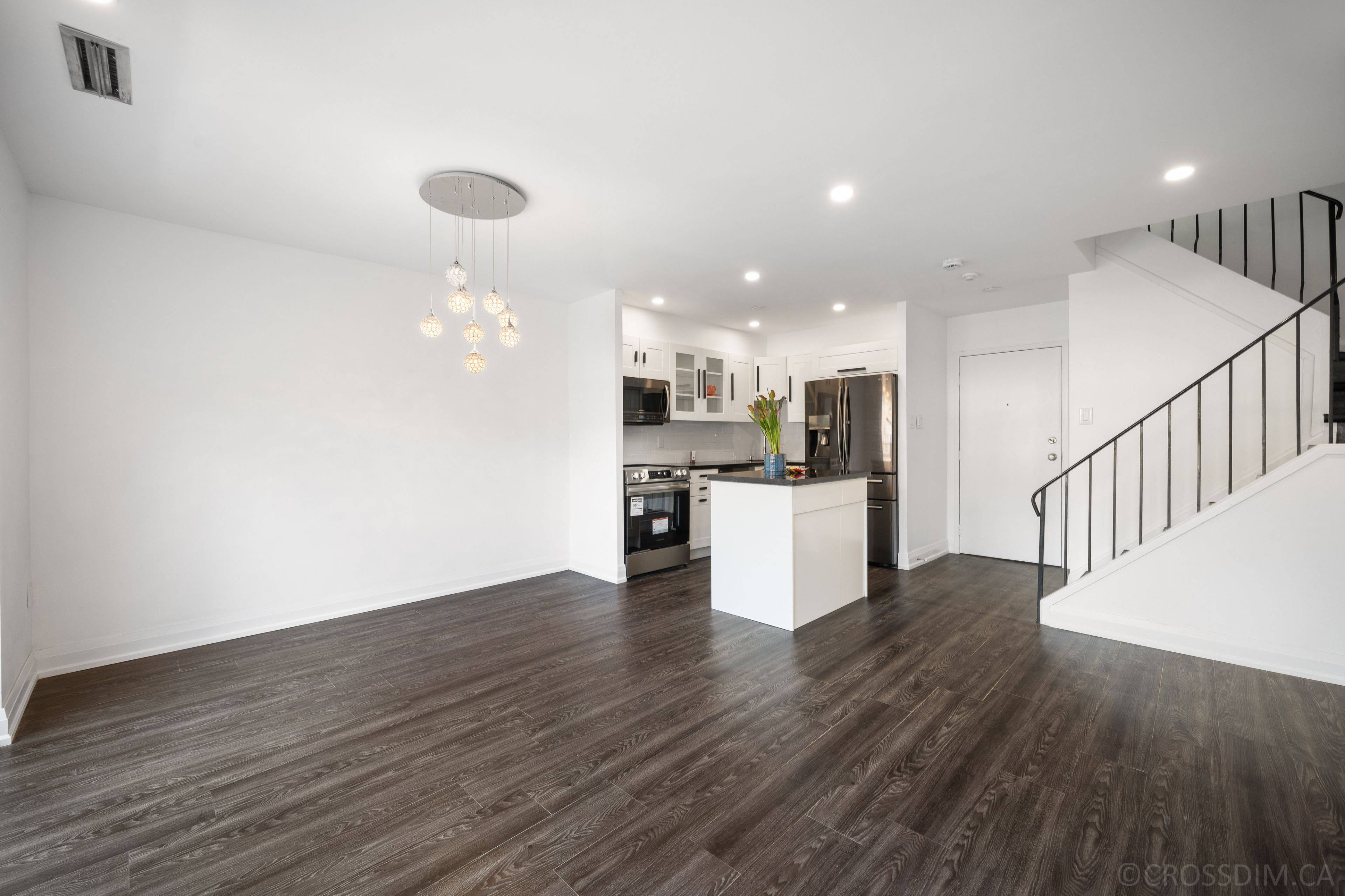 Toronto C15, ON M2J 4T7,165 Cherokee BLVD N #236