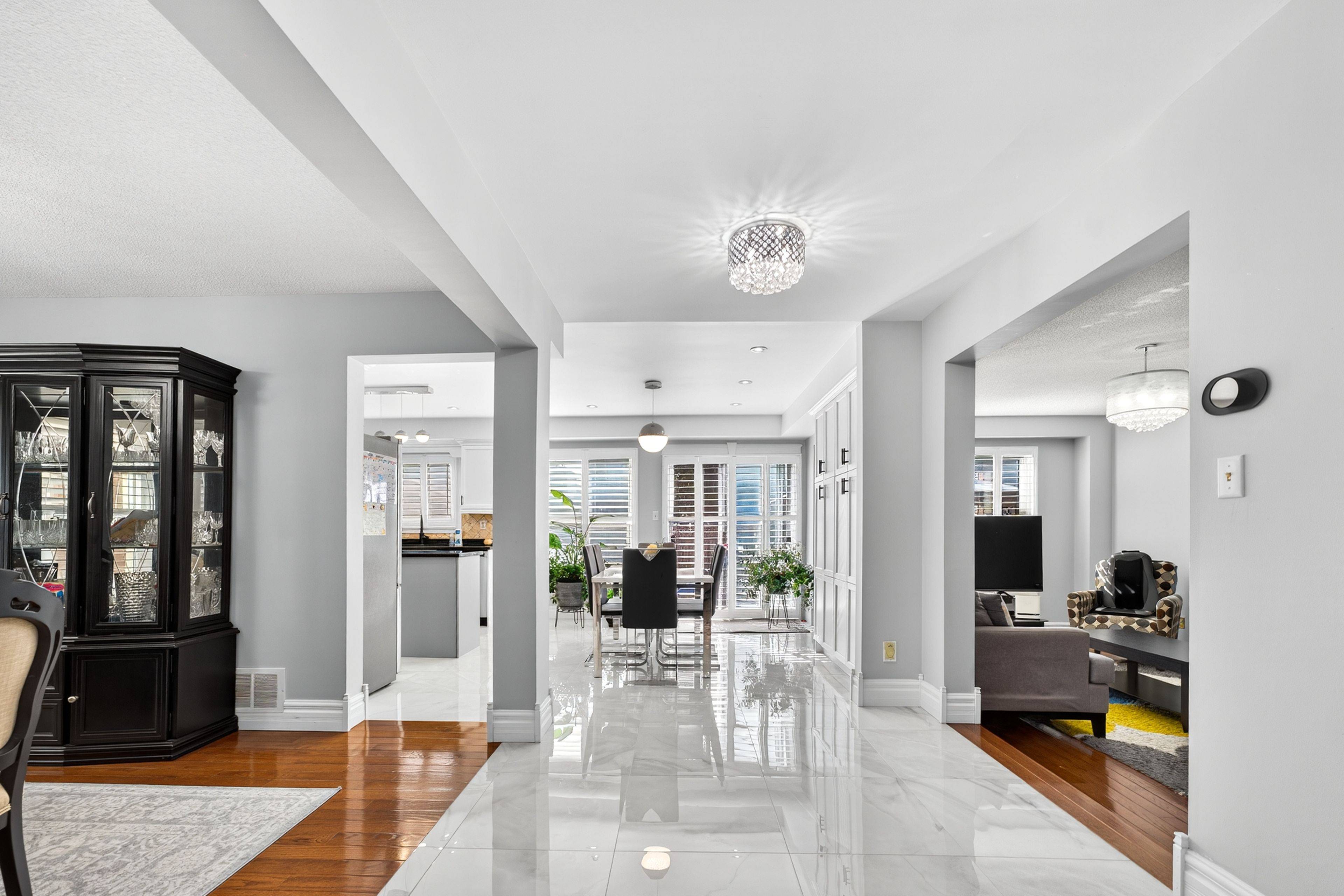 Oshawa, ON L1K 2E5,1037 Sandcliff DR E