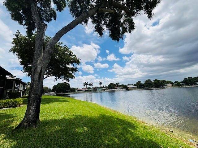 Tamarac, FL 33321,9525 W Mcnab Rd #107