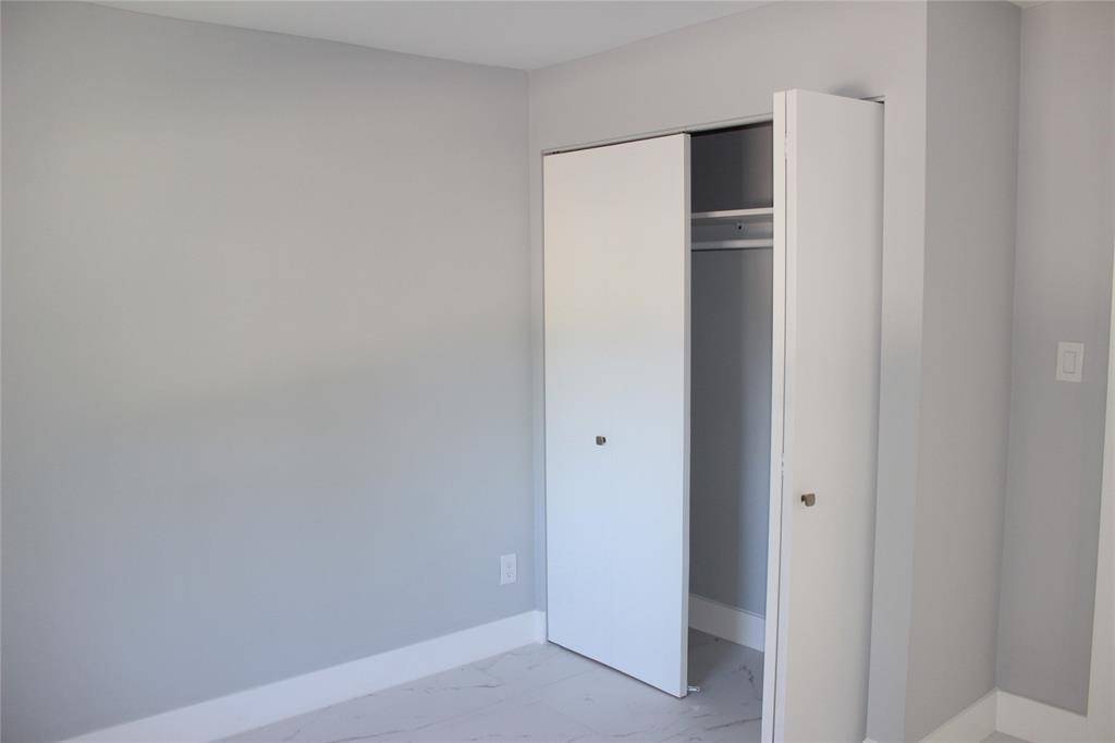 Boynton Beach, FL 33435,522 SE 20th Ct