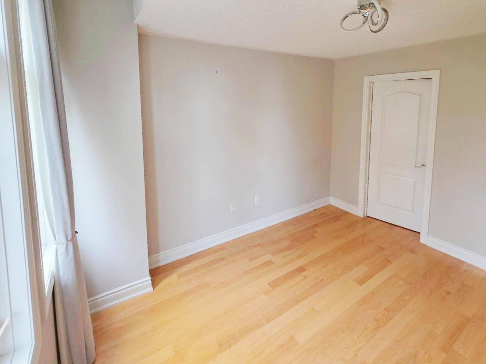 Markham, ON L6E 1Z5,111 Park Place DR