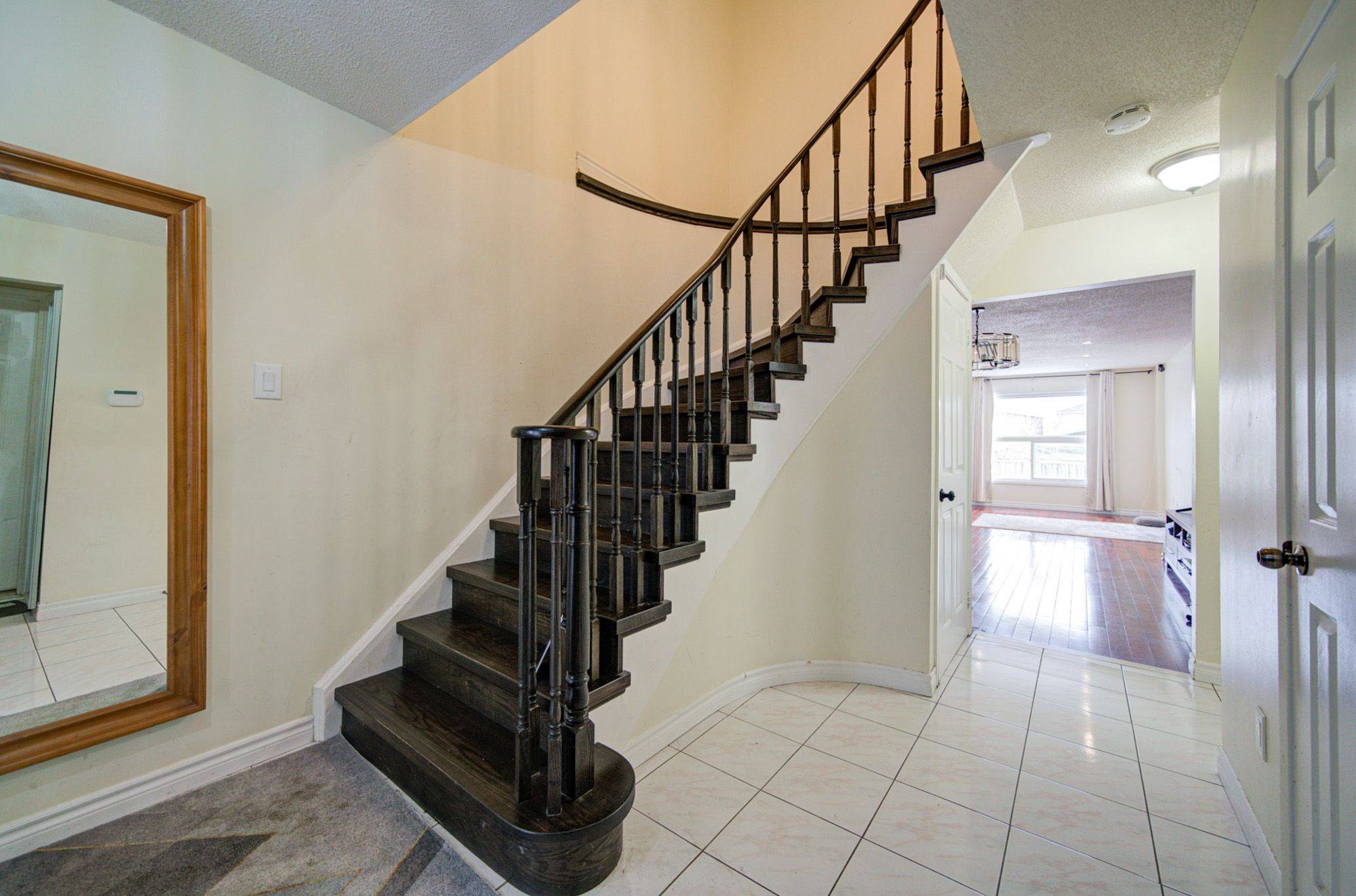 Markham, ON L3S 2P1,50 Lavron CT