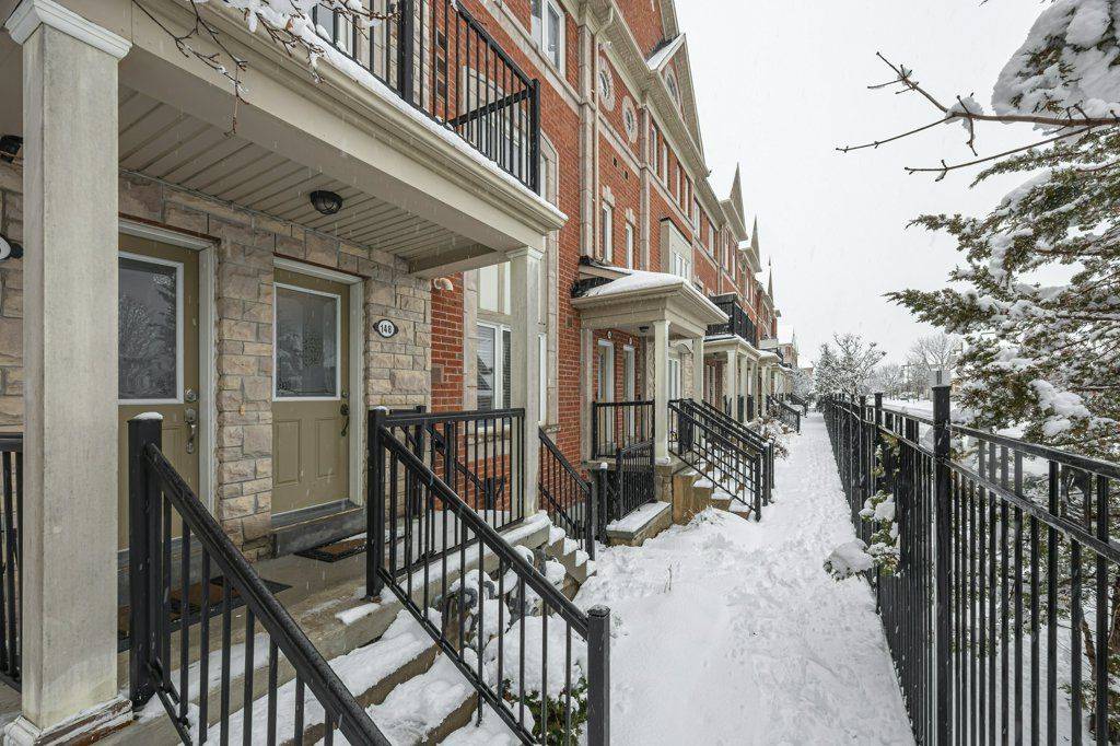 Markham, ON L6E 0C3,148 Louisbourg WAY #129