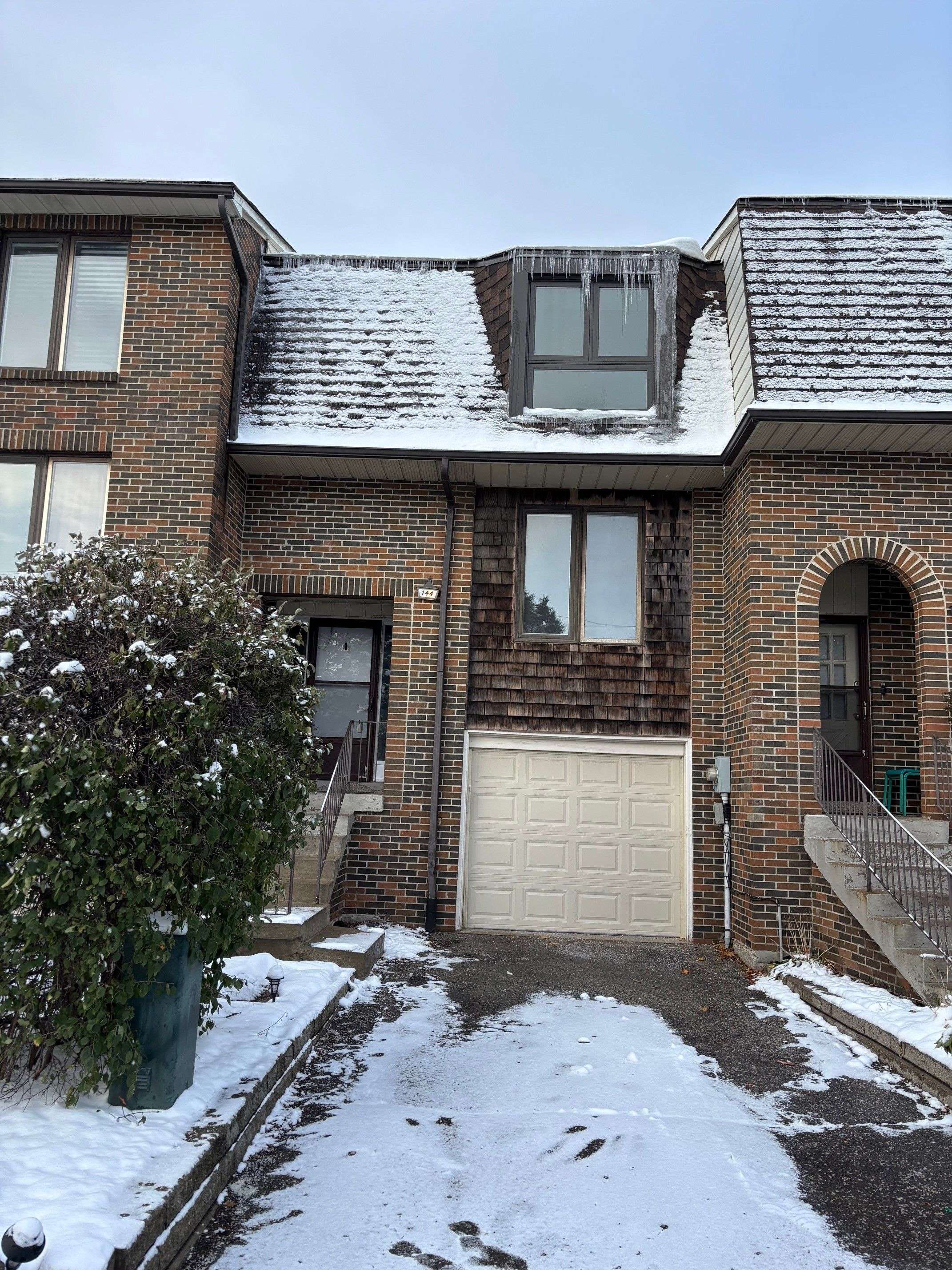 Markham, ON L3T 4K9,159 Olde Towne PL