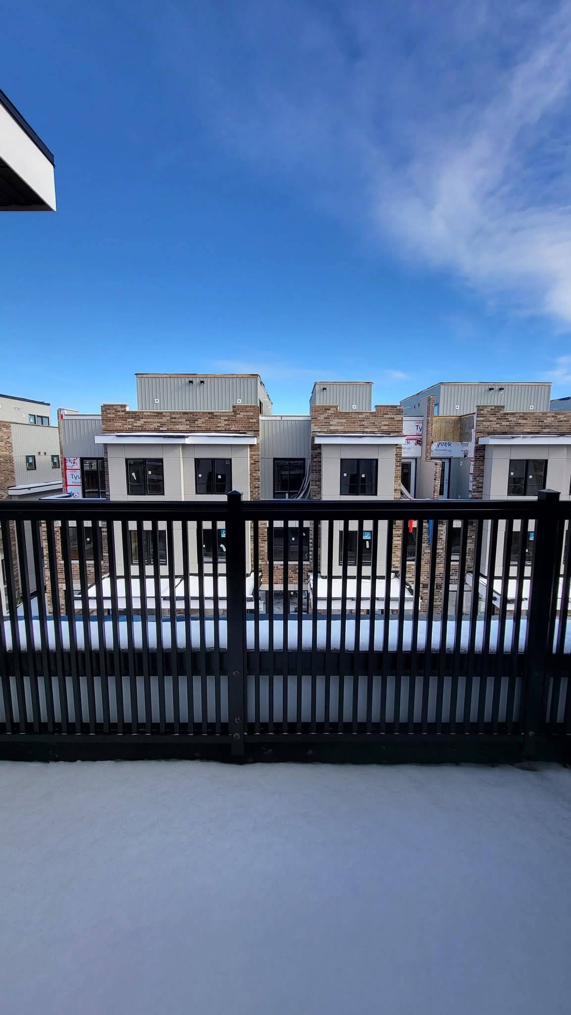 Bradford West Gwillimbury, ON L3Z 4M4,50 Baynes WAY #7