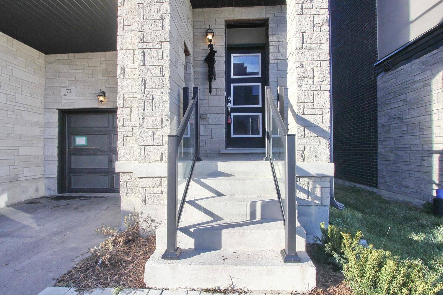 Vaughan, ON L4H 5G9,72 Wascana RD