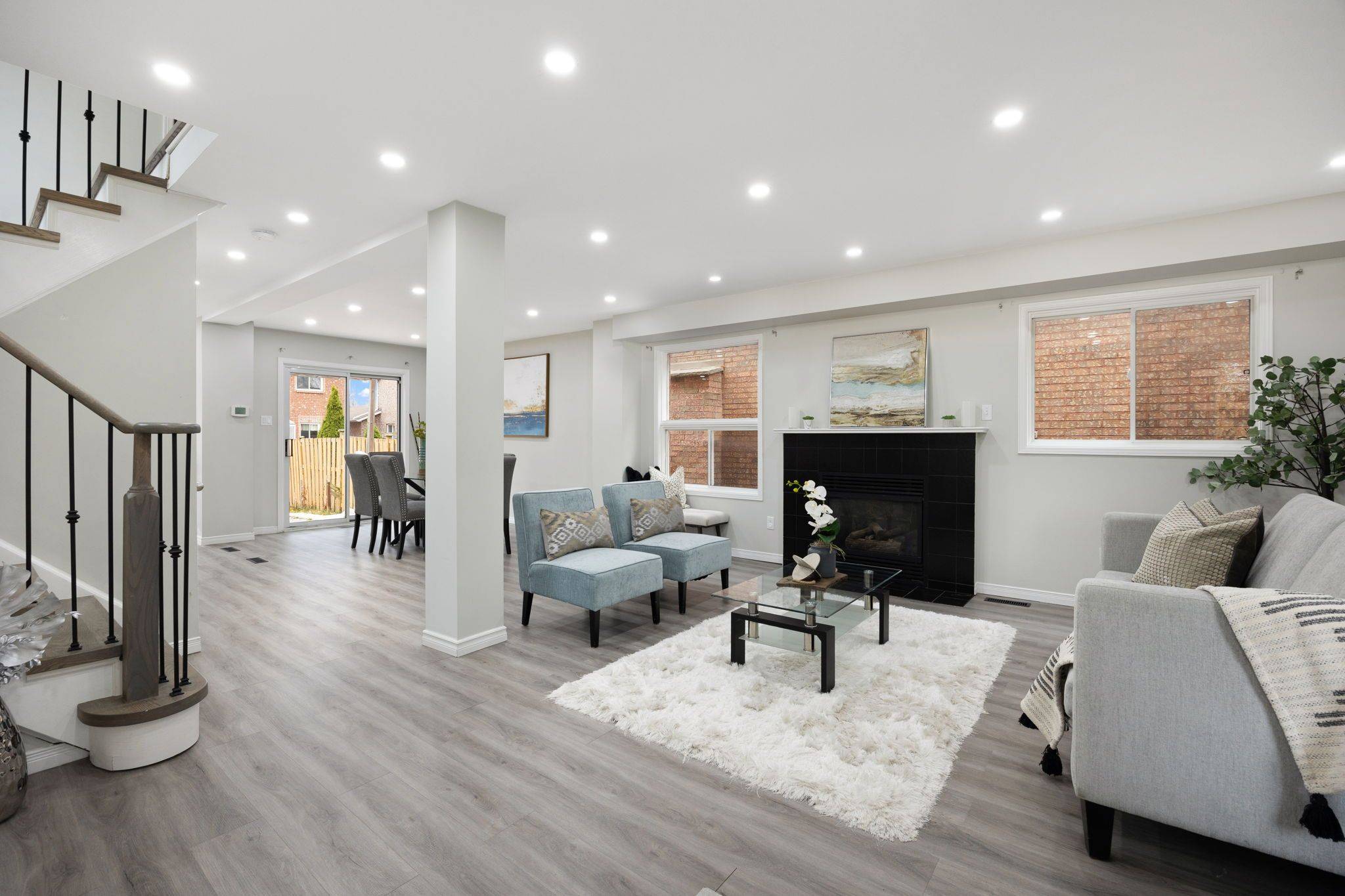 Barrie, ON L4N 7R9,124 Laidlaw DR