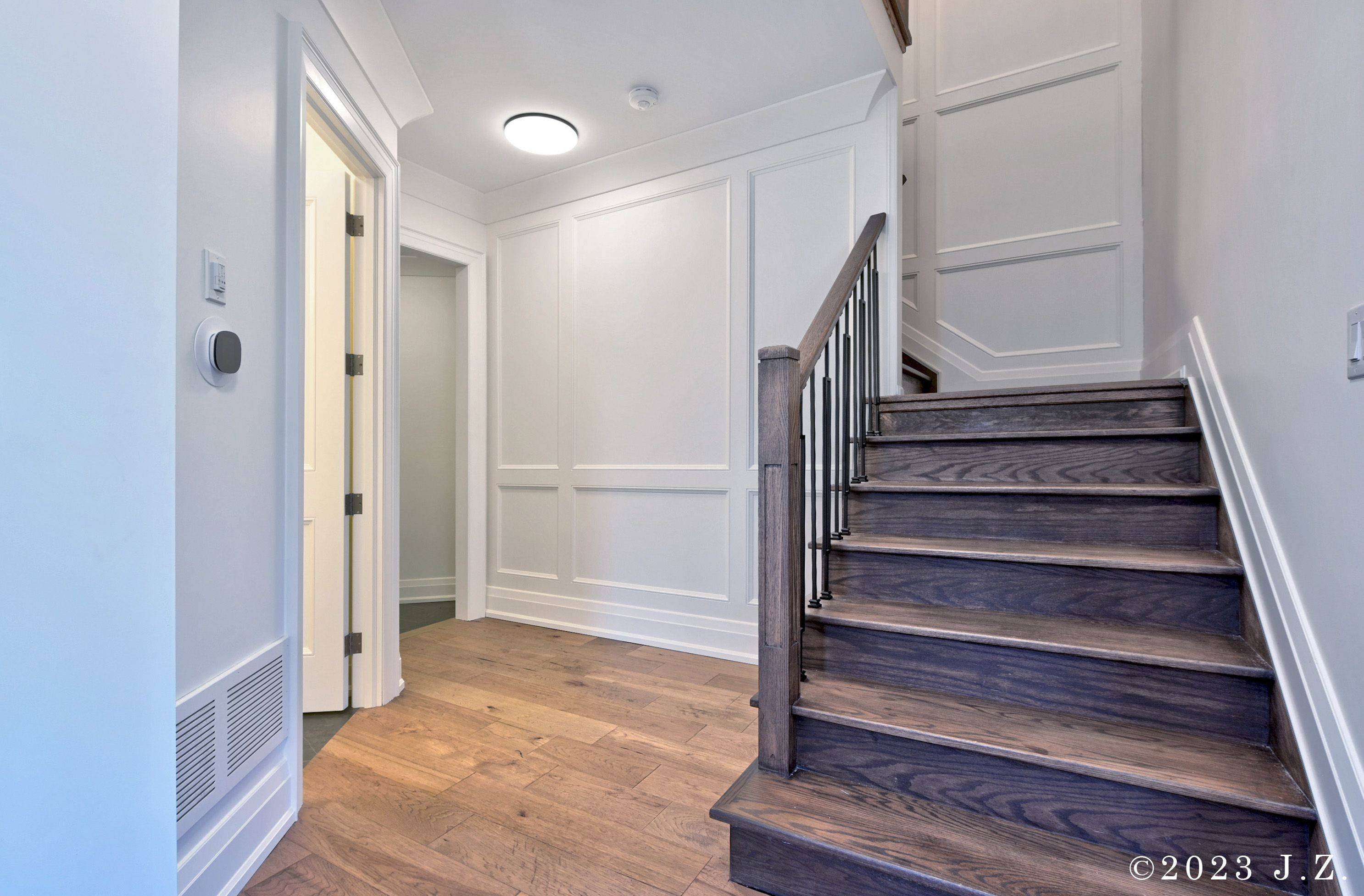 Toronto W04, ON M6M 2E6,60 Emmett AVE