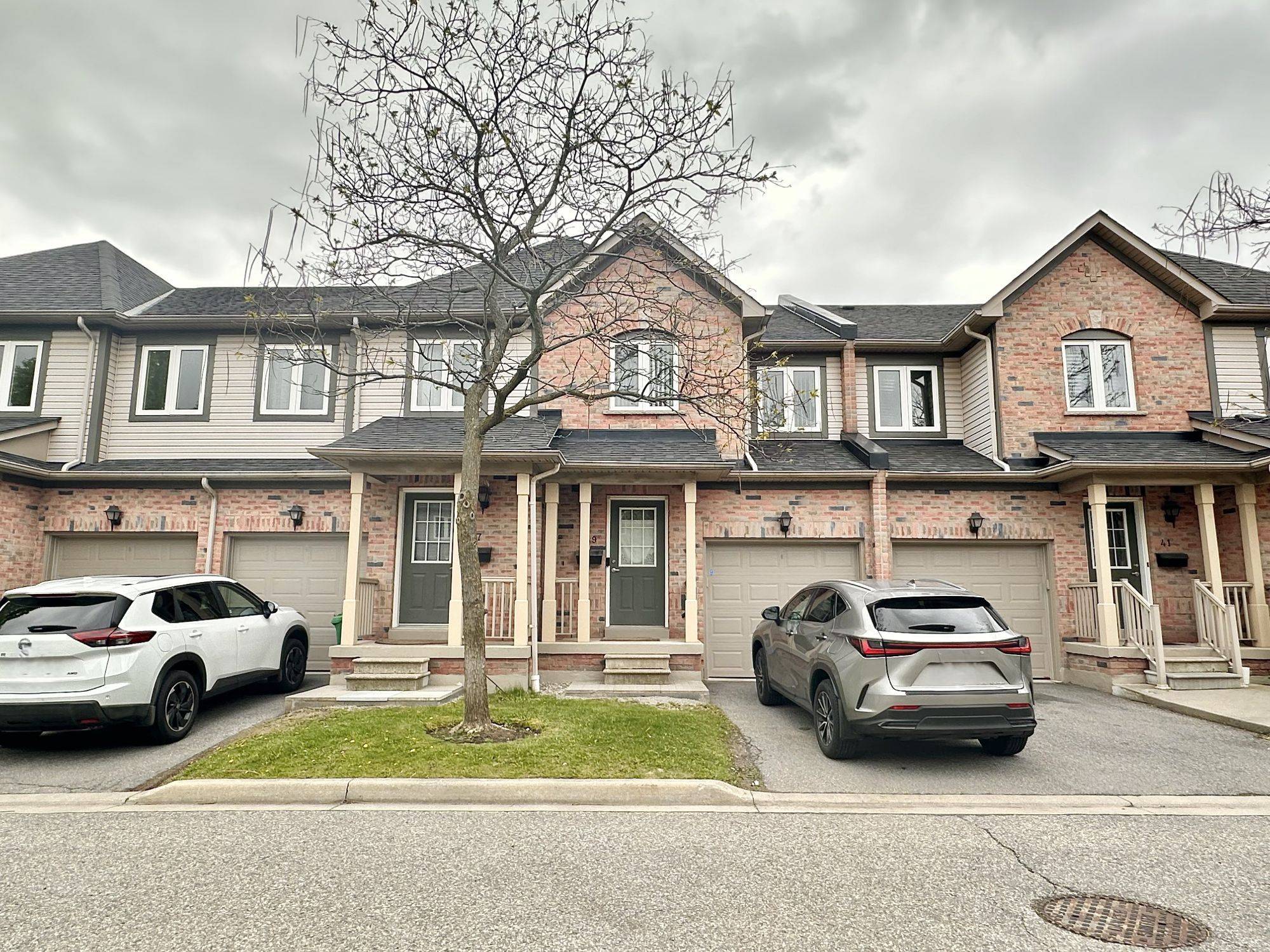 Mississauga, ON L5M 6Z5,4600 Kimbermount AVE #39