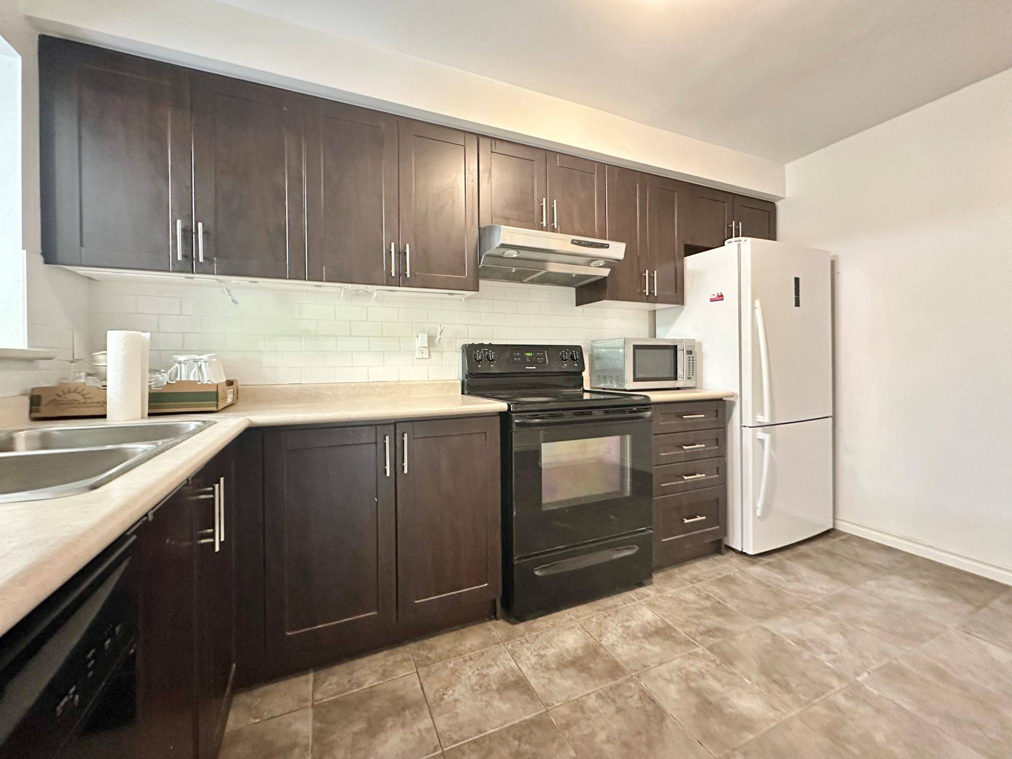 Mississauga, ON L5M 6Z5,4600 Kimbermount AVE #39