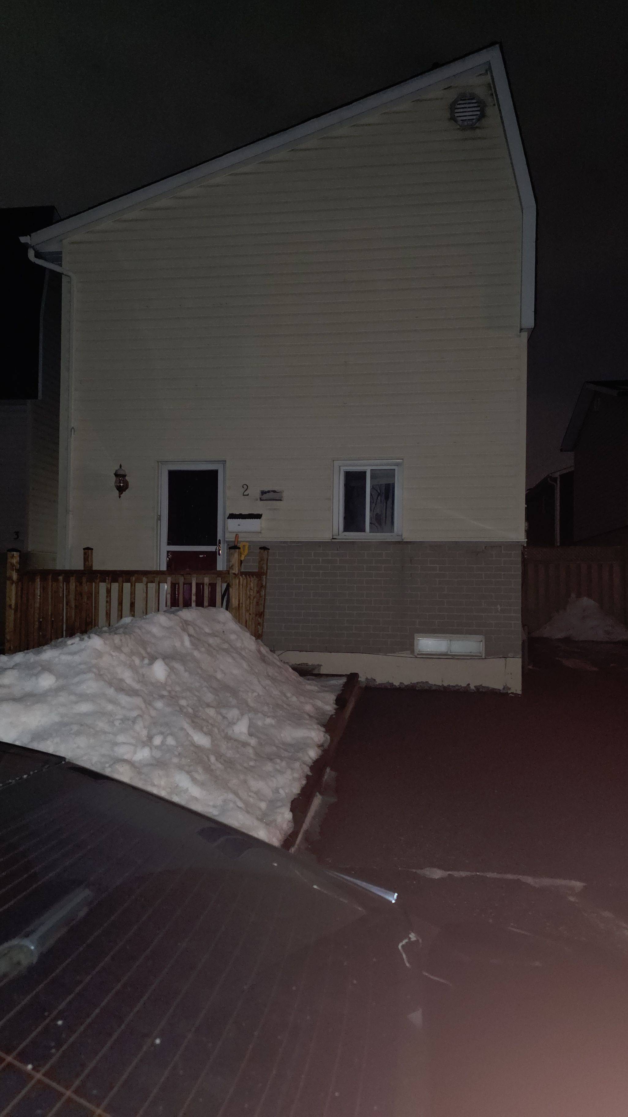 Brampton, ON L6S 1Y6,2 Hyde Park CT