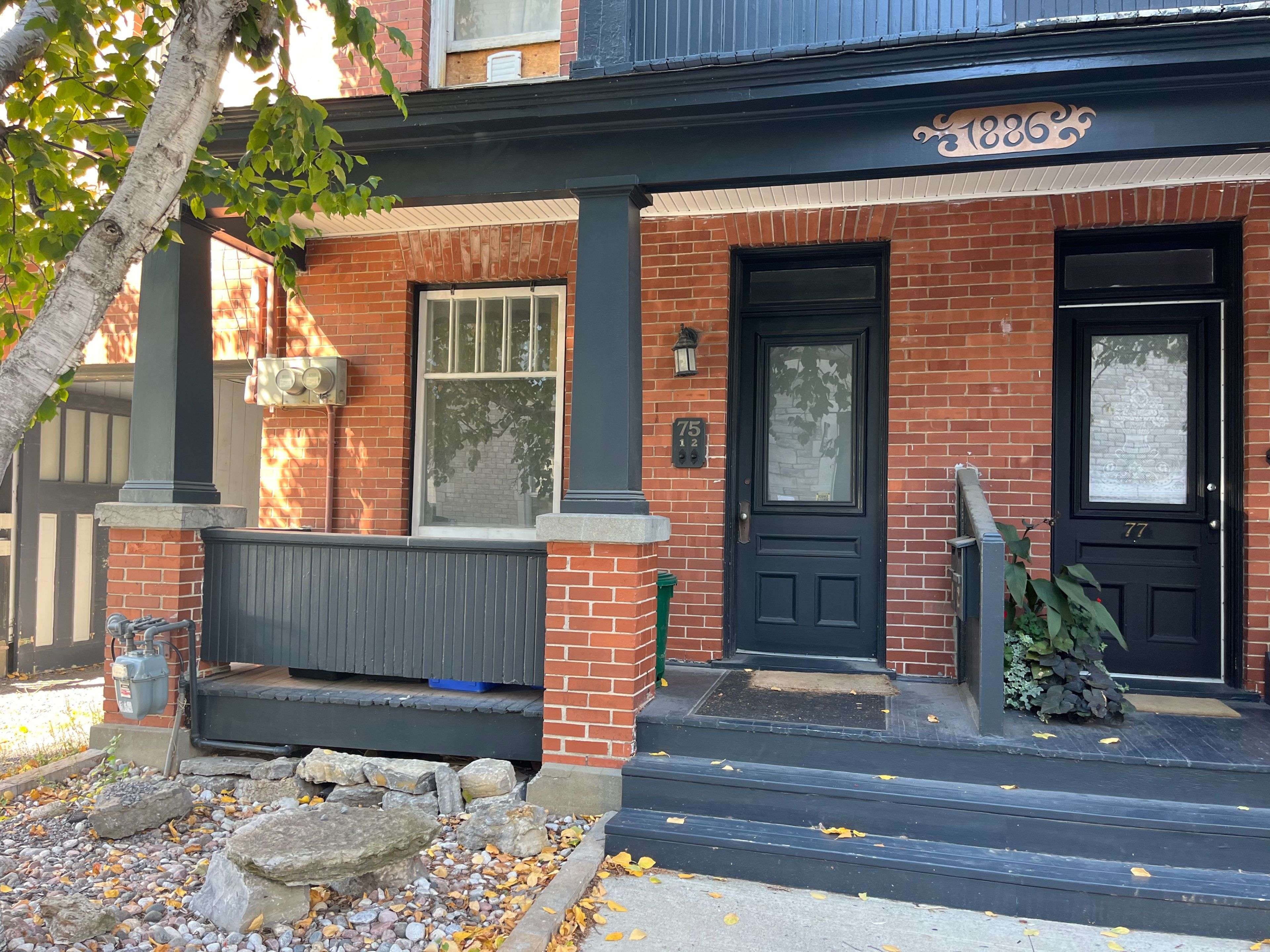 Lower Town - Sandy Hill, ON K1N 5B7,75 Cathcart ST #1