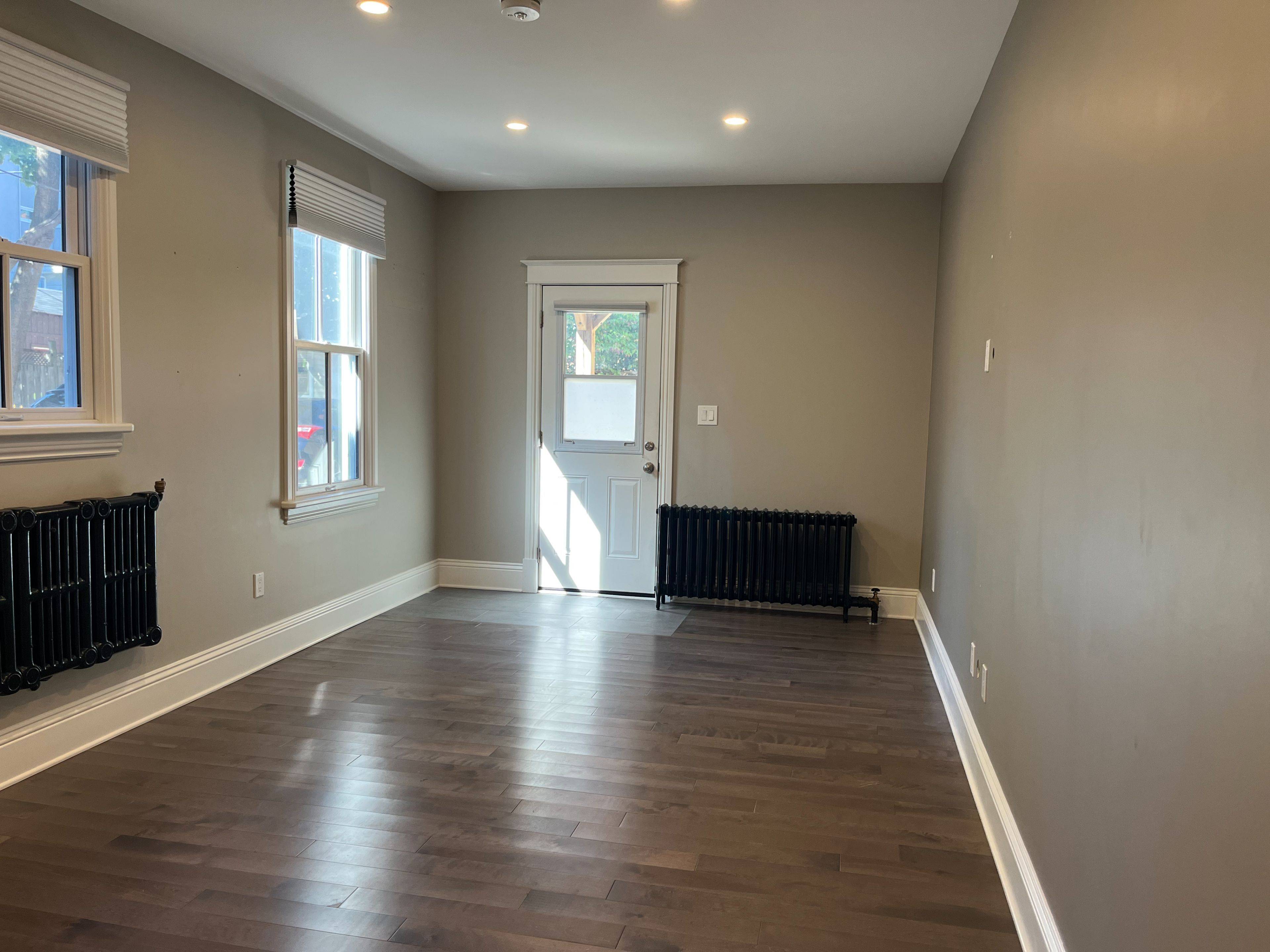 Lower Town - Sandy Hill, ON K1N 5B7,75 Cathcart ST #1