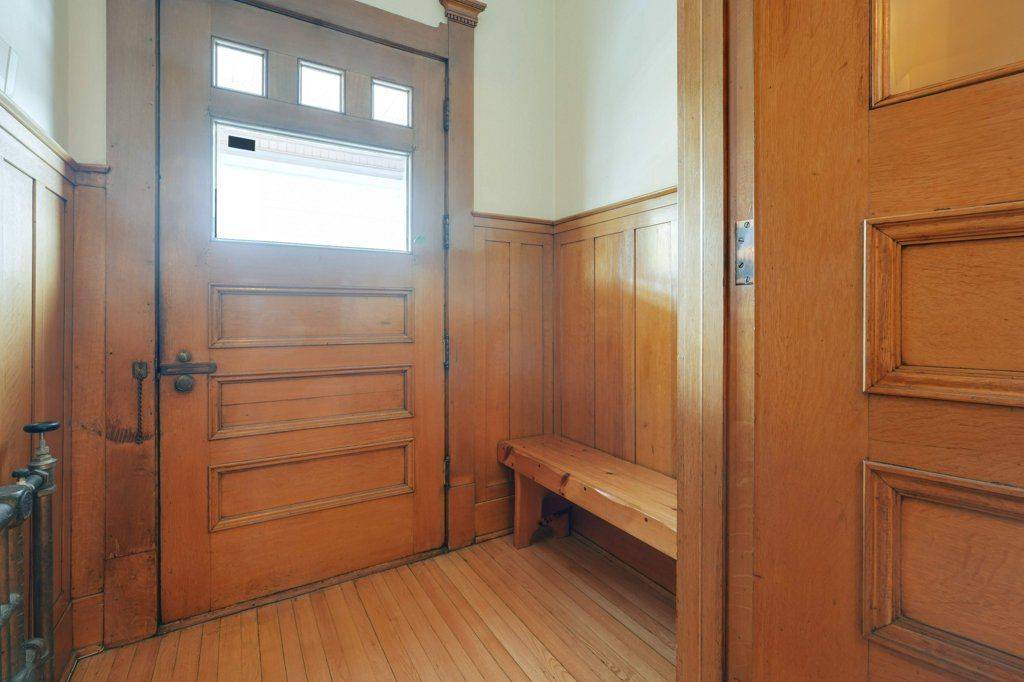 Ottawa Centre, ON K2P 1K7,137 Cartier ST