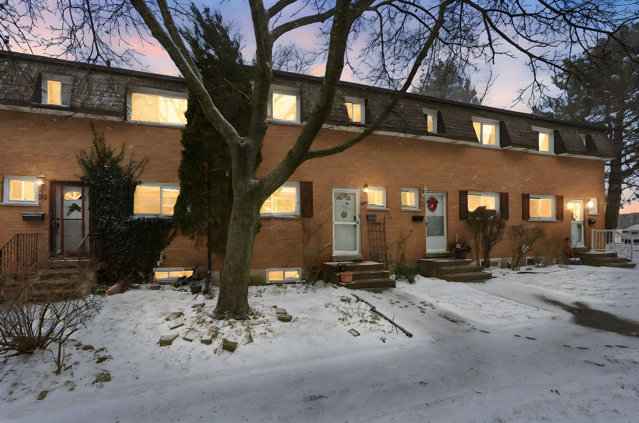 Hamilton, ON L9B 1R6,1440 Garth ST #30