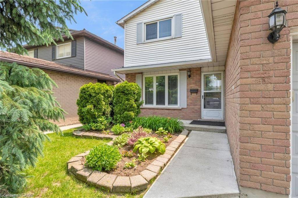 Hamilton, ON L8E 4H5,14 Oceanic DR