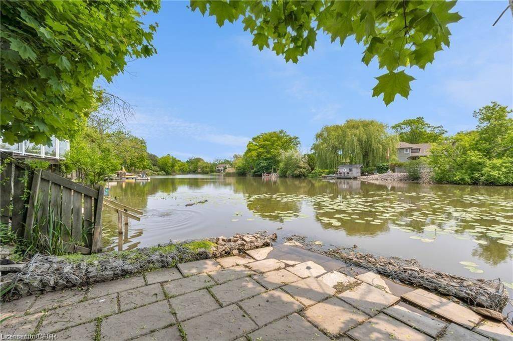 Hamilton, ON L8E 4H5,14 Oceanic DR