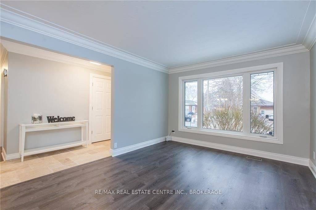 Cambridge, ON N1R 1N5,119 Alison AVE #Upper