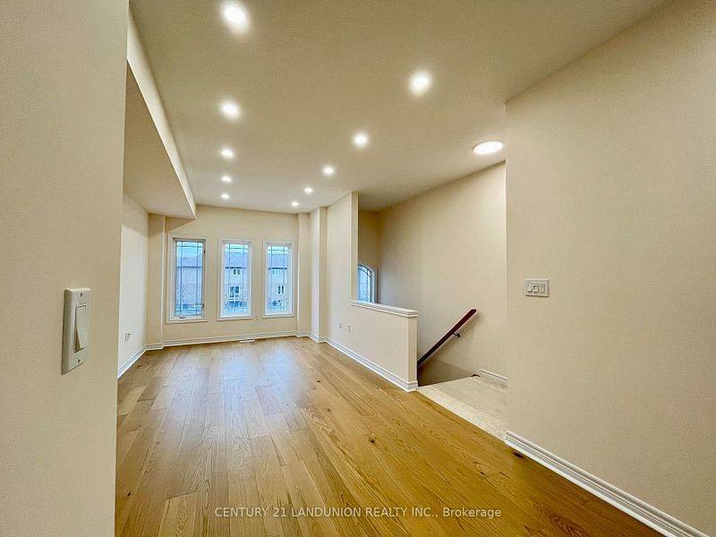 Hamilton, ON L0R 1P0,56 Bloom CRES