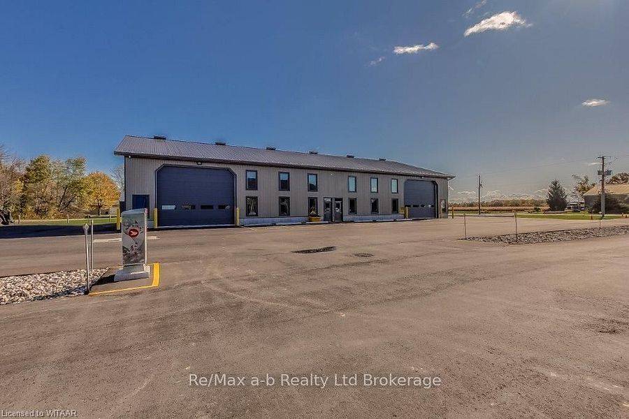 Norwich, ON N0J 1P0,285793 Airport RD #8