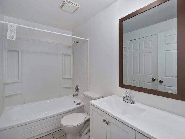 Guelph, ON N1G 3E1,414 Stone RD #49