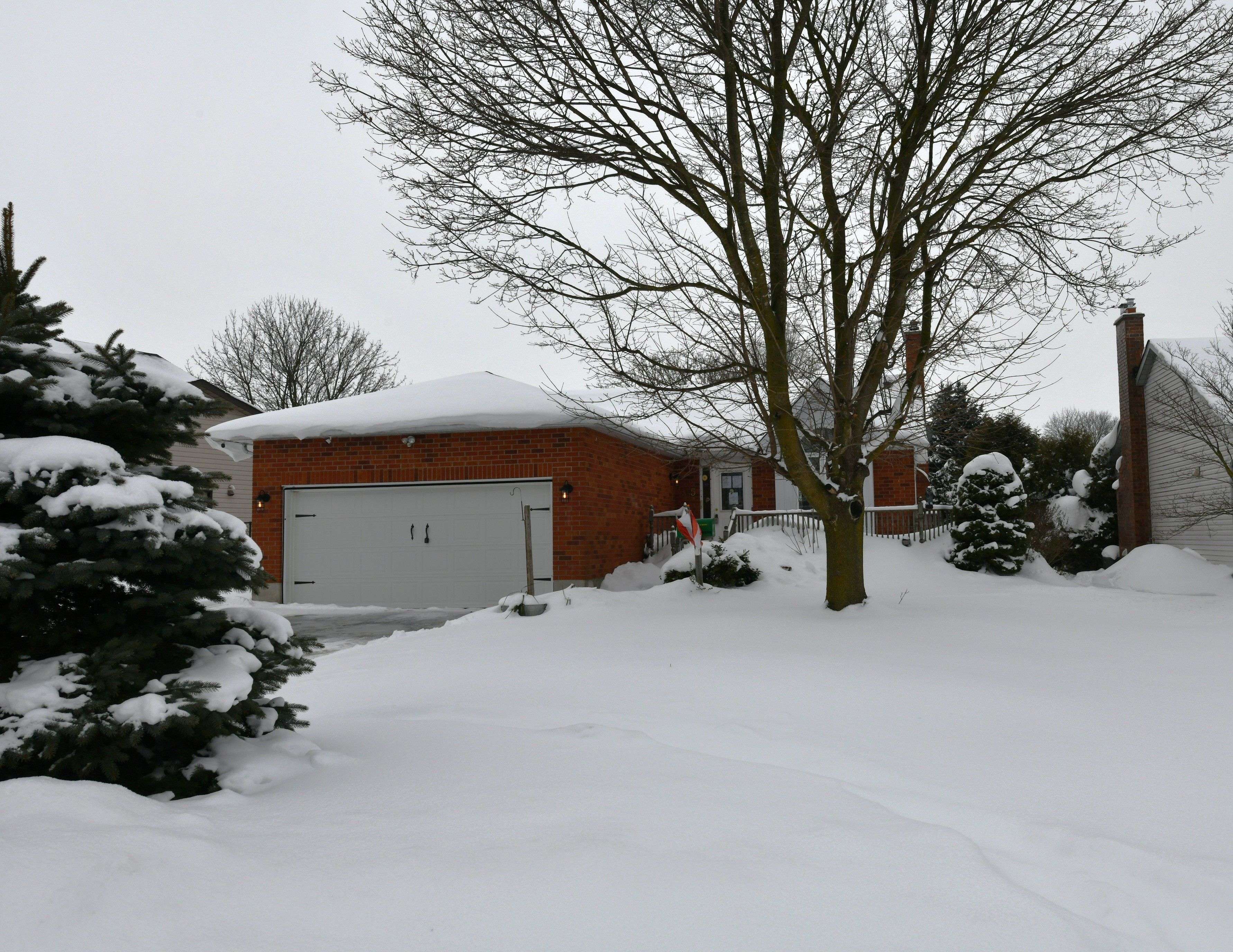 Minto, ON N0G 2P0,115 Miller CRES