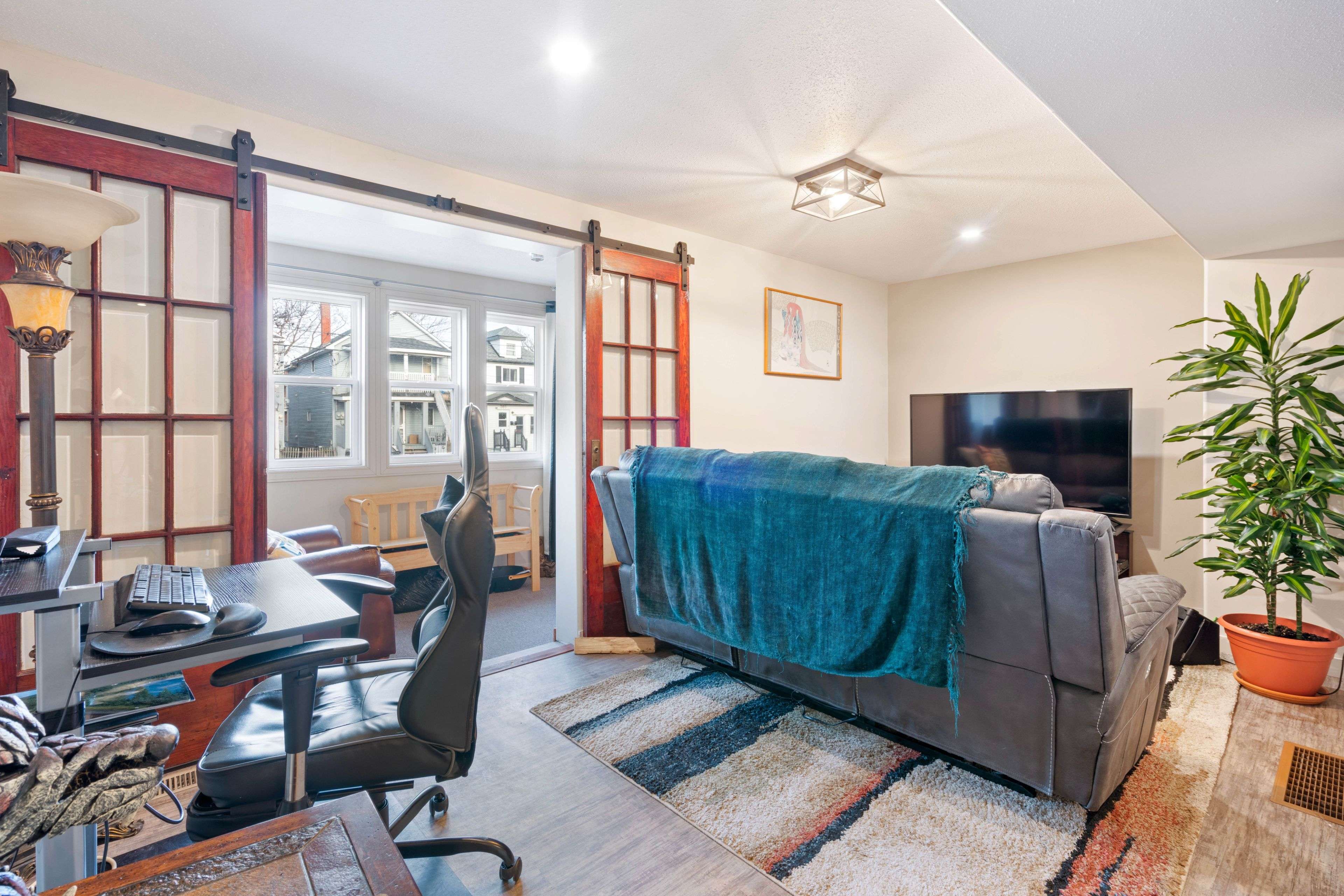 Cornwall, ON K6H 4Z6,310 Belmont ST