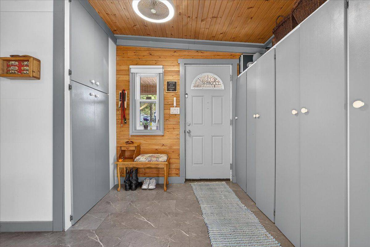 West Grey, ON N0G 1R0,302694 Douglas ST #61