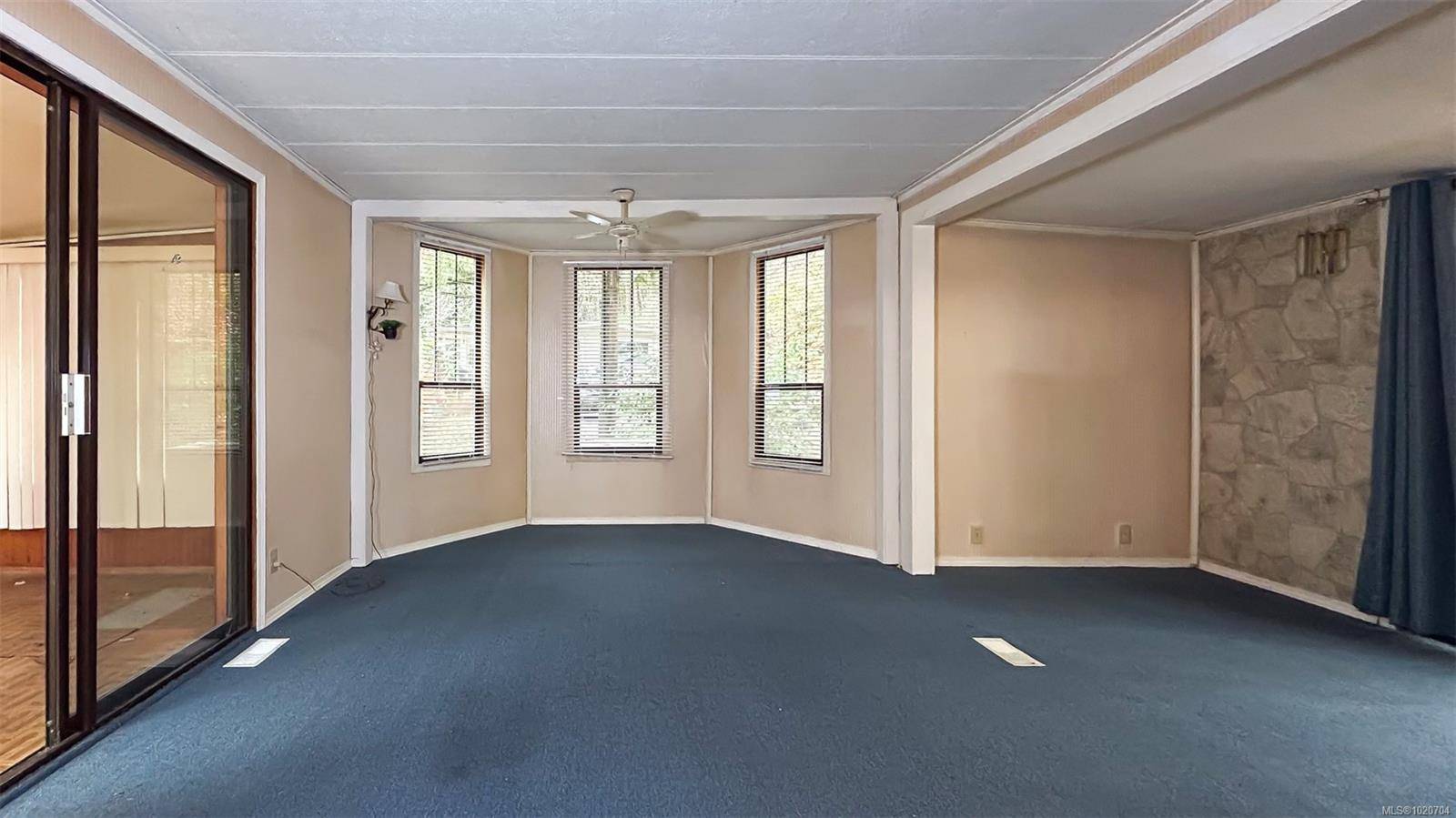 Langford, BC V9B 4H2,2500 Florence Lake Rd #39